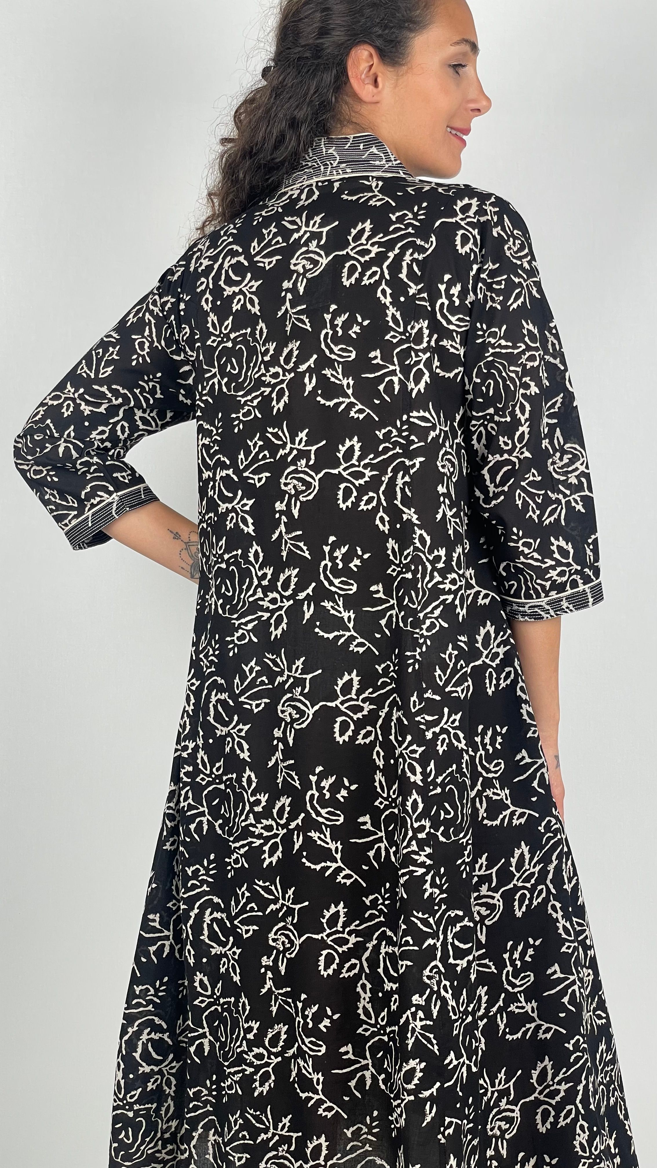 MARCIA  DRESS  V Yaka Desenli El Baskısı Uzun  Elbise