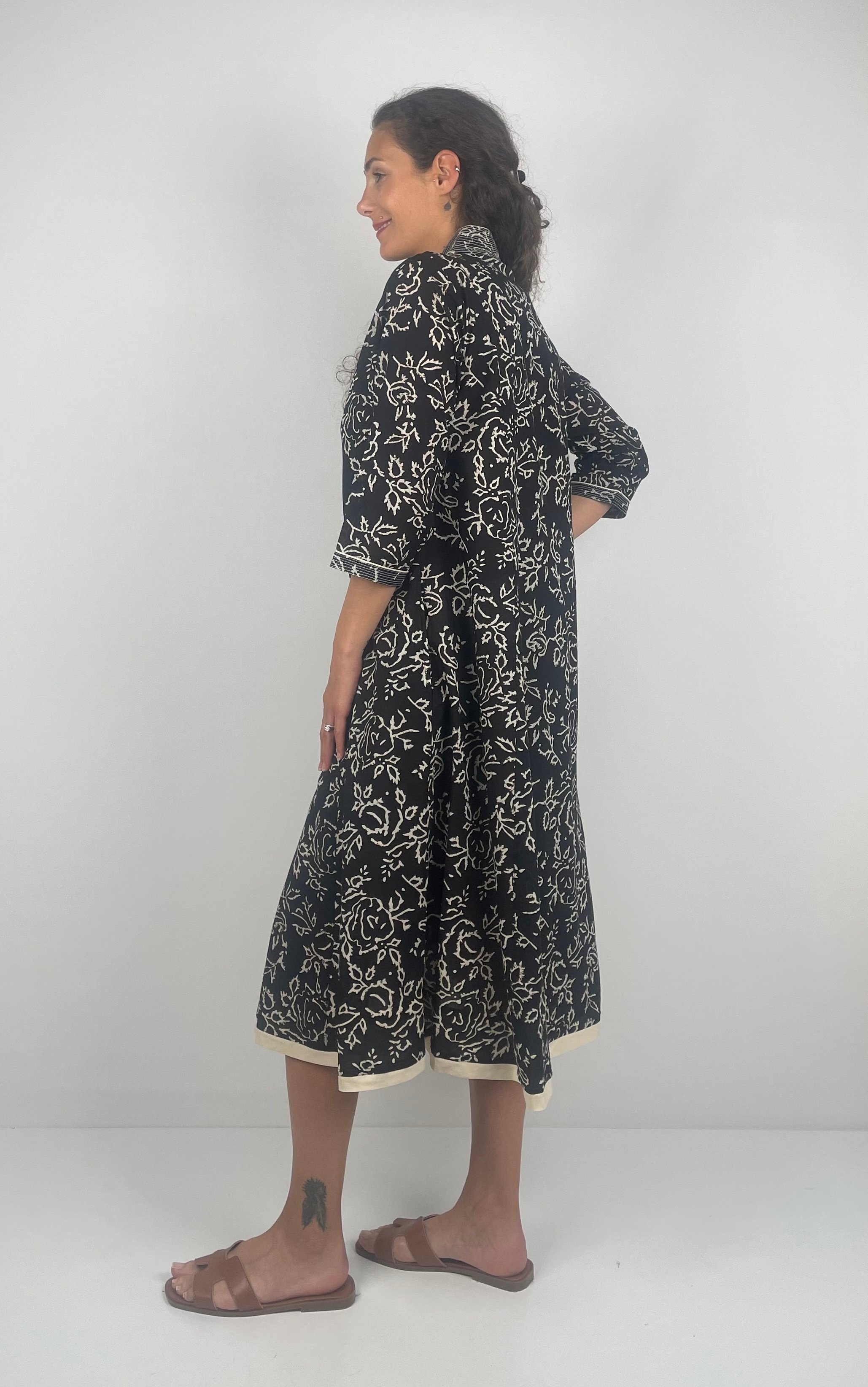 MARCIA  DRESS  V Yaka Desenli El Baskısı Müslin  Uzun  Elbise ( Hand Blok Print )