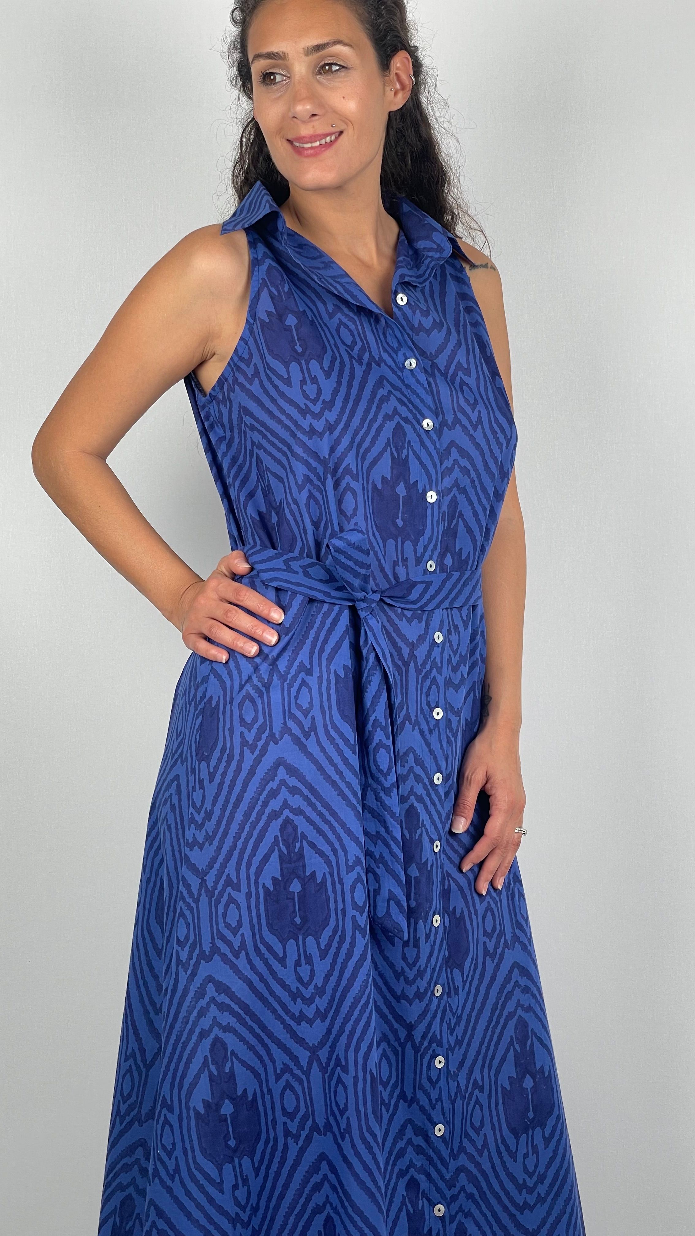 SOPHIA  DRESS   Gömlek Yaka Sıfır  Kol Kemerli  Desenli El Baskısı Uzun  Elbise