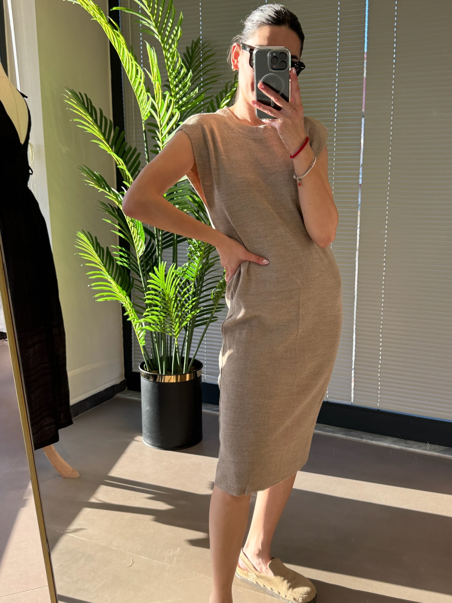 Derin Kol Triko Midi Boy Elbise - Kahverengi