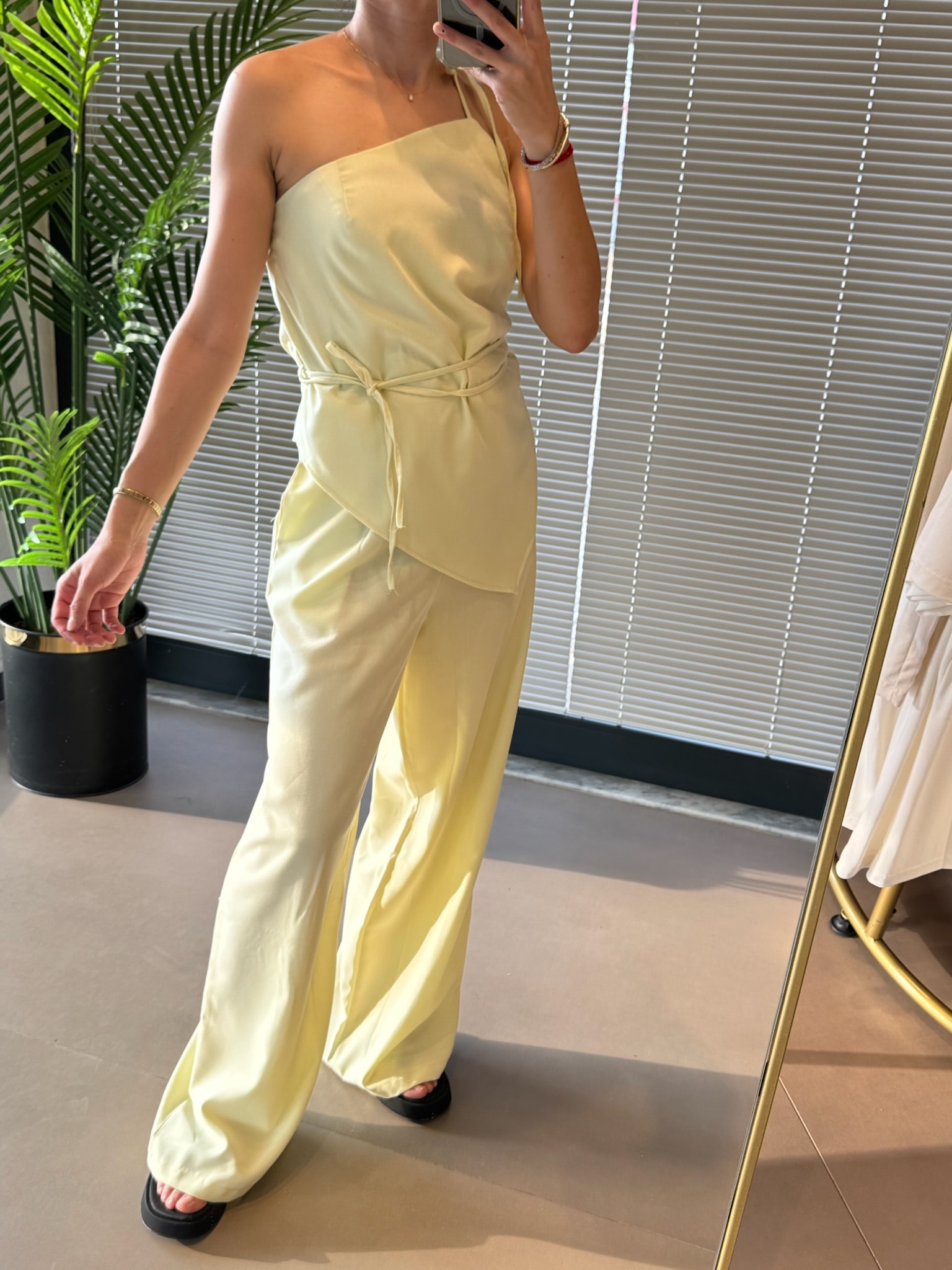 Tek Omuzlu Bağcıklı Takım-Butter Yellow