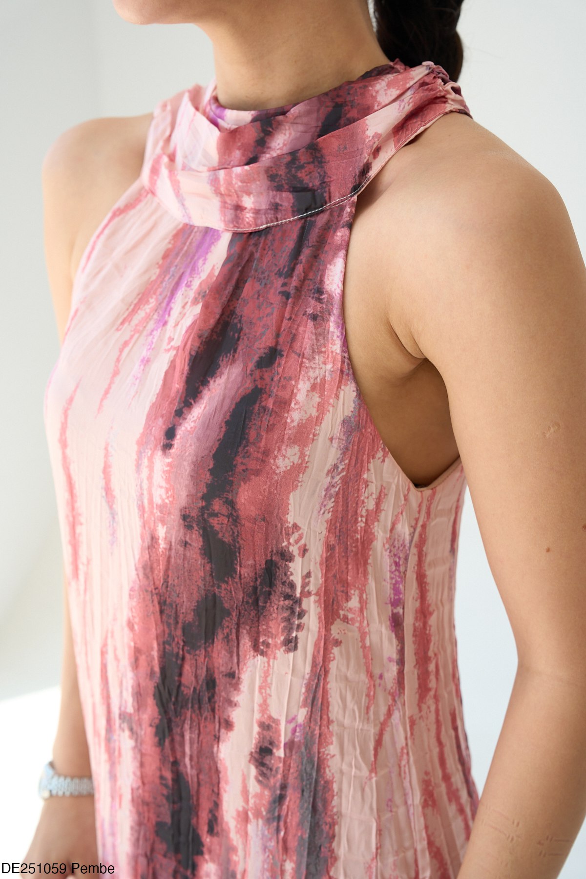 Kraşlı Düğmeli Elbise-Pembe