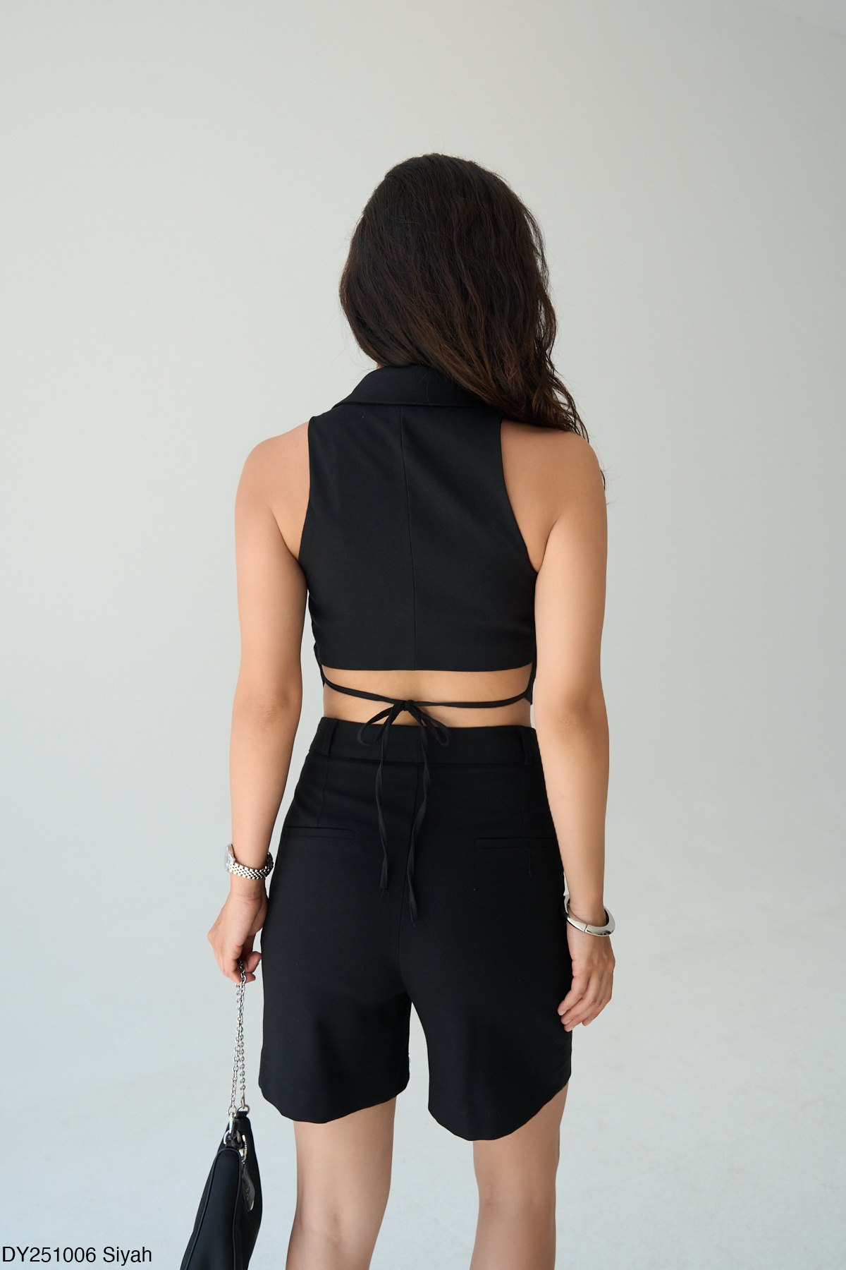 Sırt Bağlama Detaylı Yelek