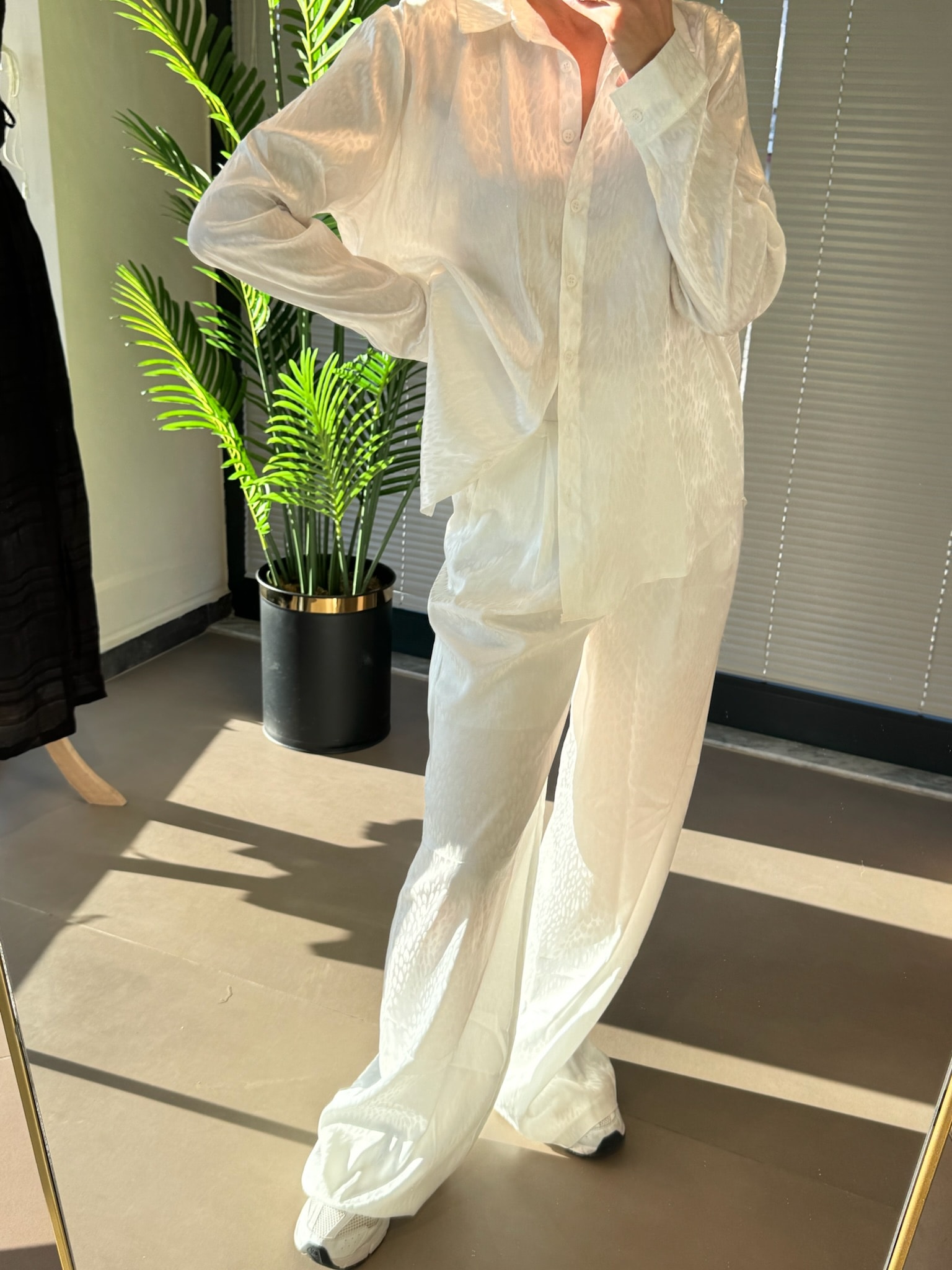 Desenli Saten Gömlek-Beyaz