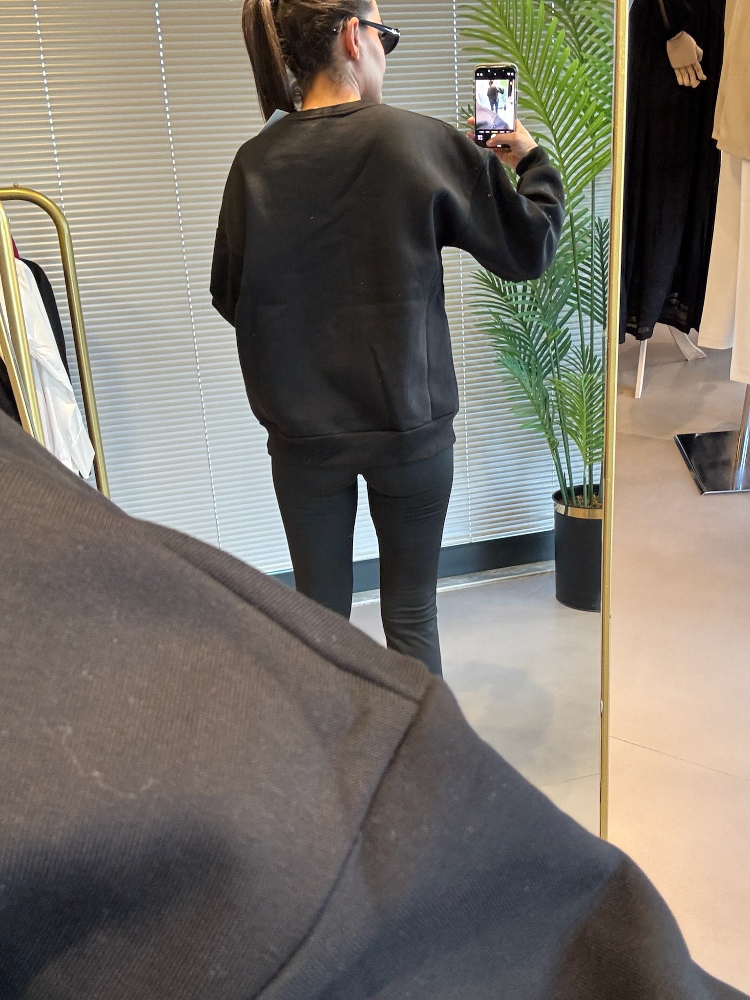 Orijinal Marka Şardonlu Metal Aksesuarlı Sweatshirt