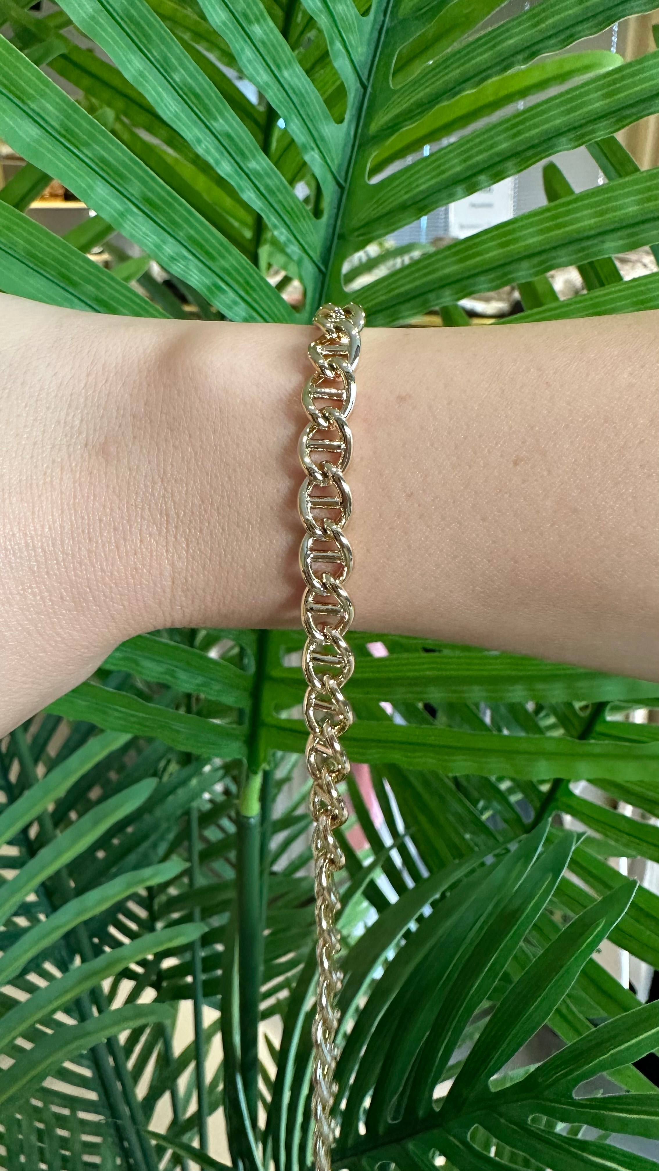 Xupıng Bölme Zincir Bileklik -Gold