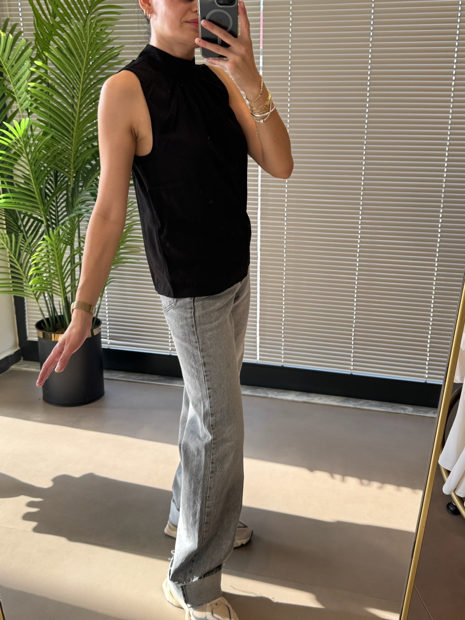 Orijinal Marka İthal Sırt Dekolte Saten Bluz-Siyah