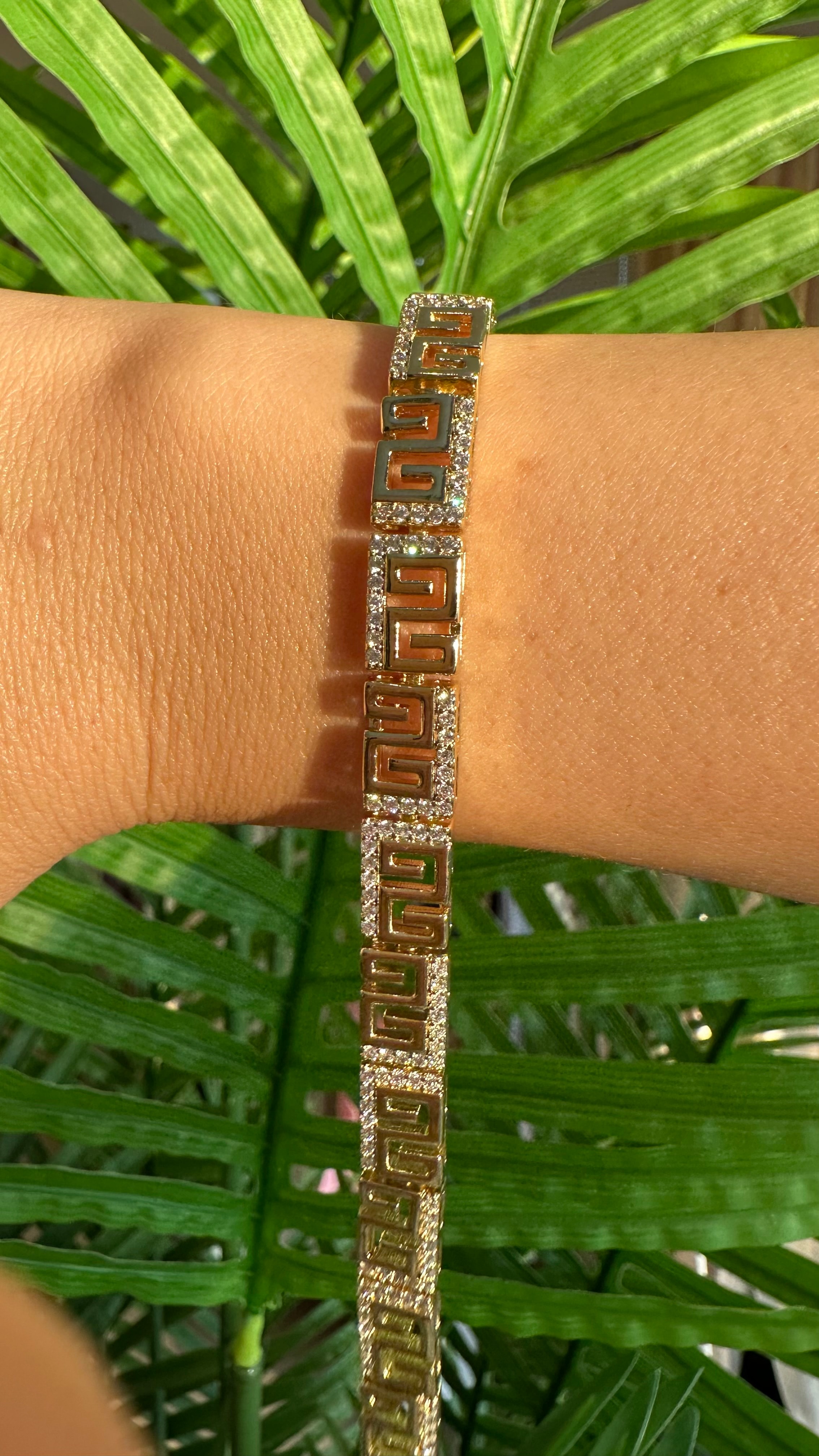 Xupıng Motif İşleme Taş Bileklik - Gold