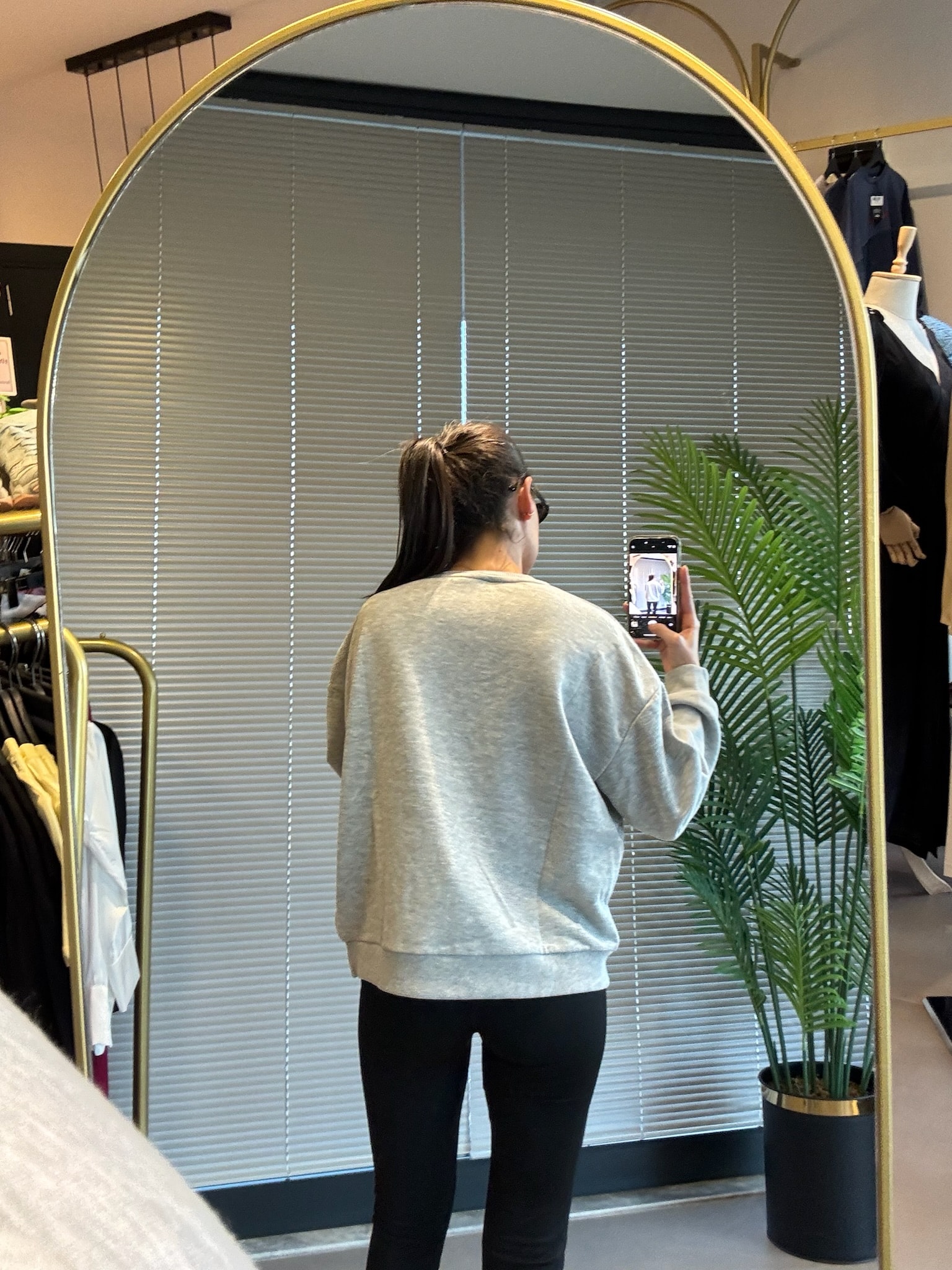 Orijinal Marka Yıldız Detaylı İnce Şardonlu Sweatshirt