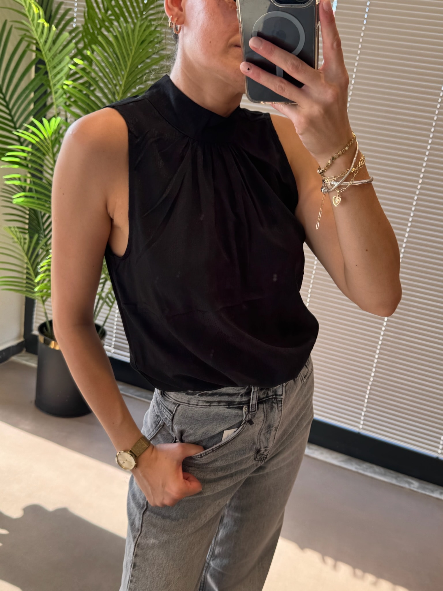 Orijinal Marka İthal Sırt Dekolte Saten Bluz-Siyah