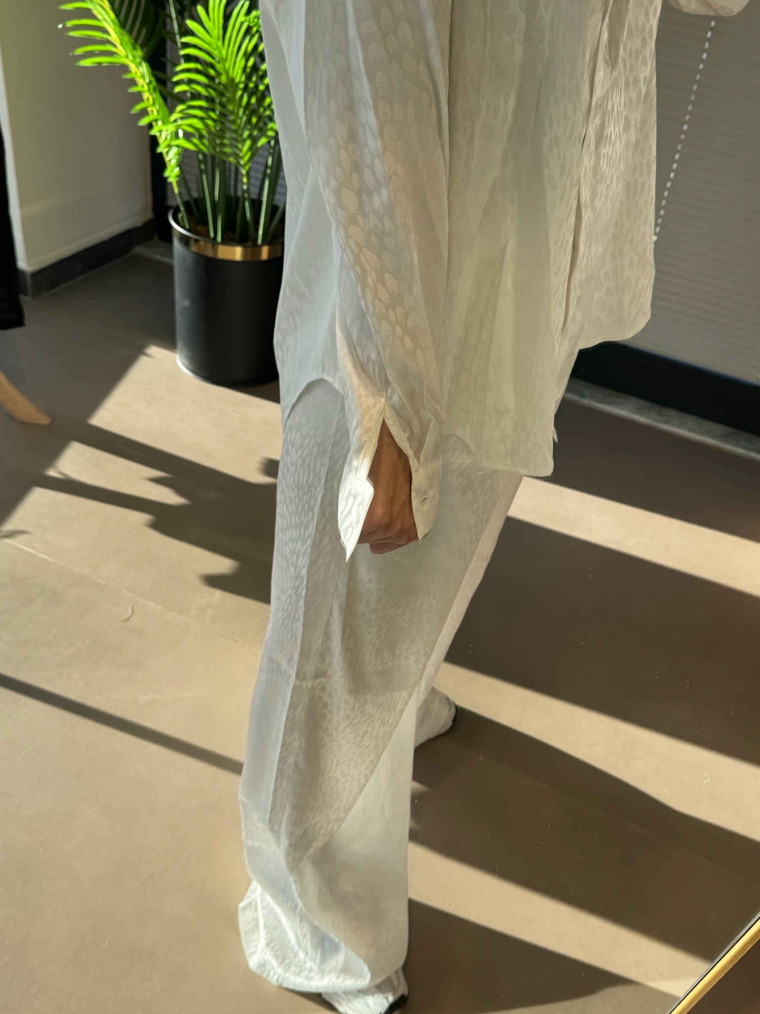 Desenli Saten Gömlek-Beyaz