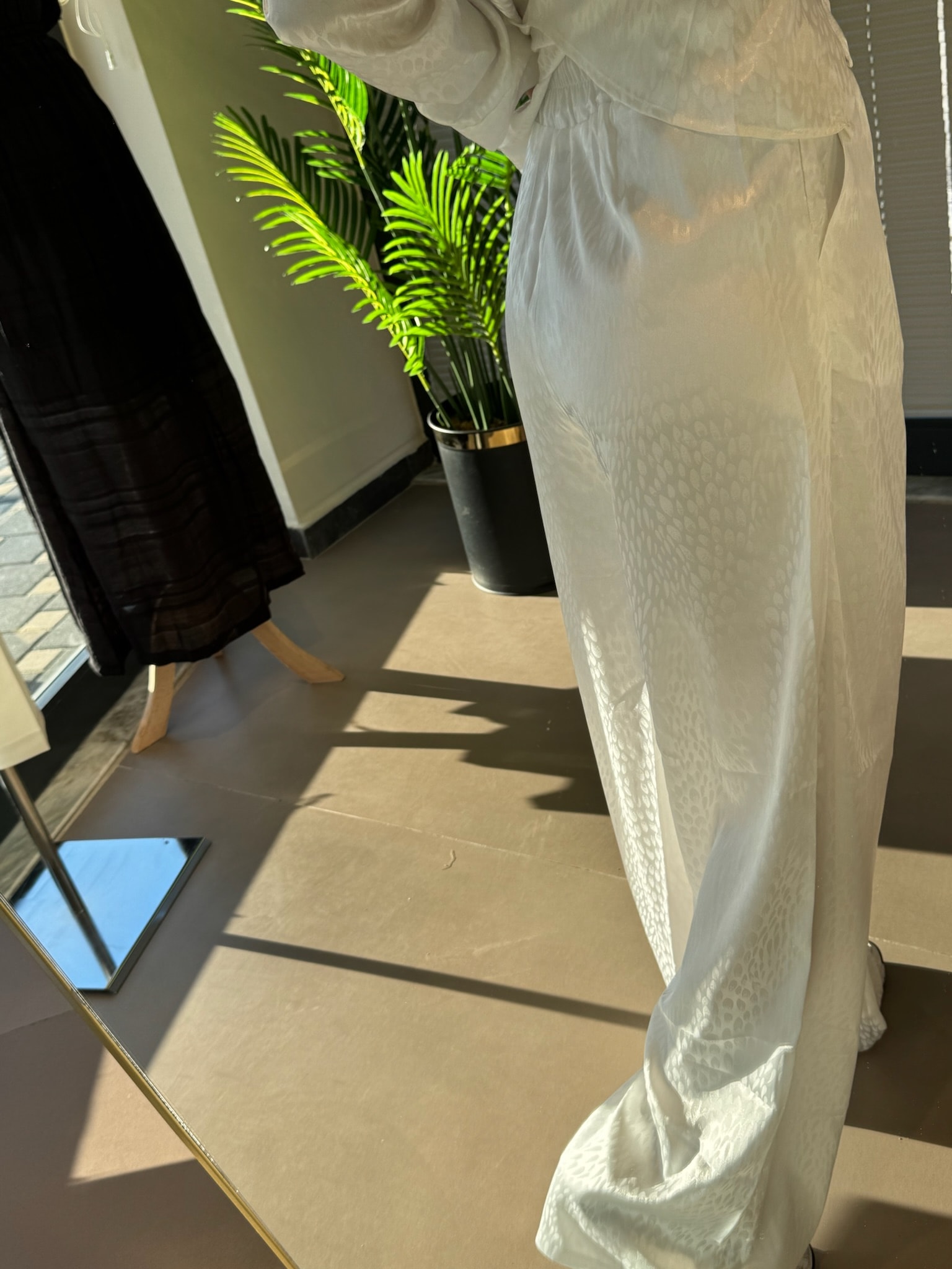 Desenli Saten Gömlek Takım-Beyaz