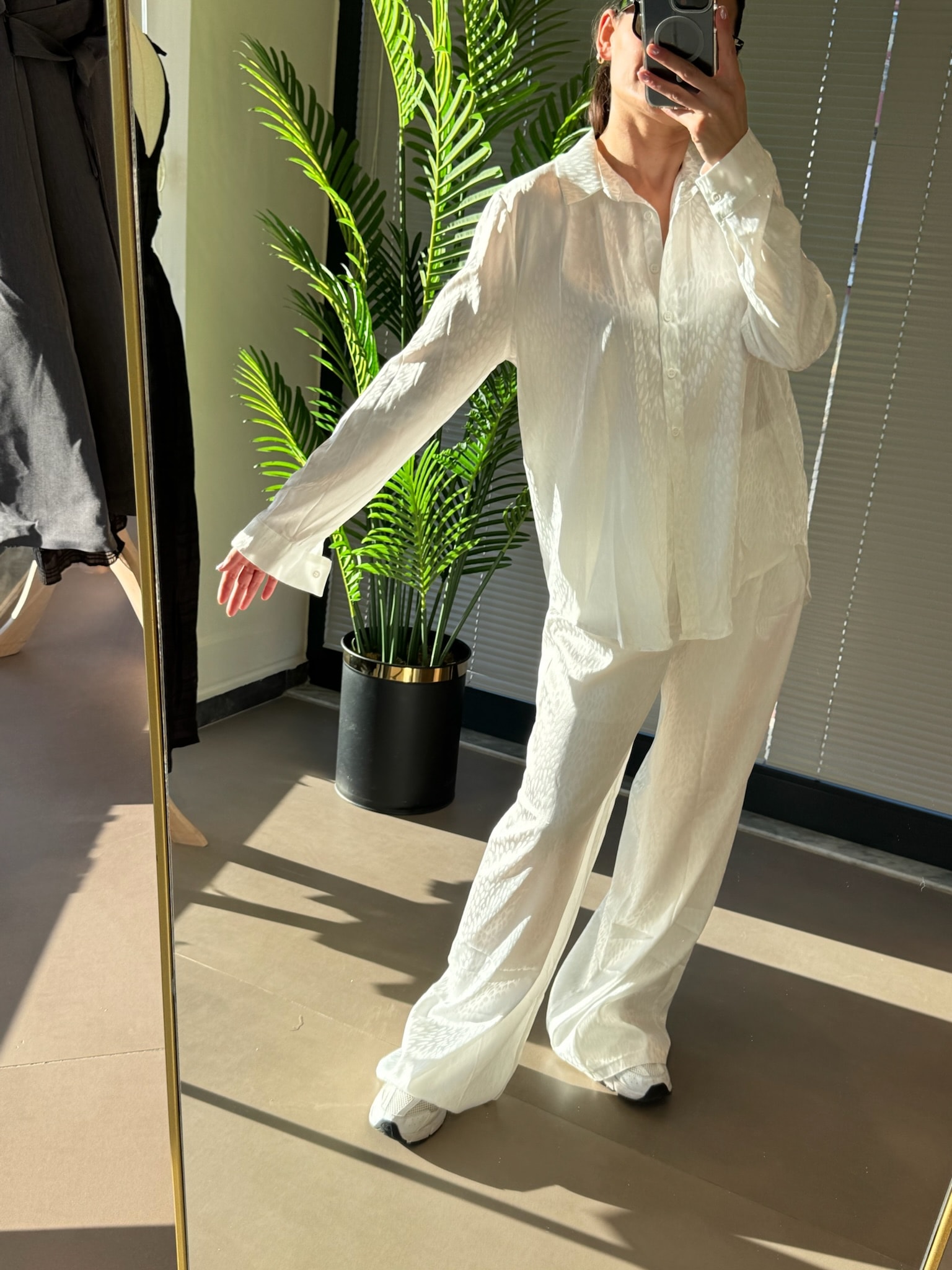 Desenli Saten Gömlek Takım-Beyaz