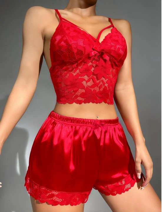Kırmızı Dantel Detaylı Saten Şortlu Bralet Pijama Takımı main variant image