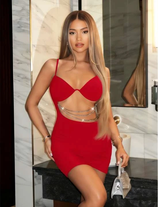 Kırmızı Zincir Detaylı Dekolteli Mini Elbise image