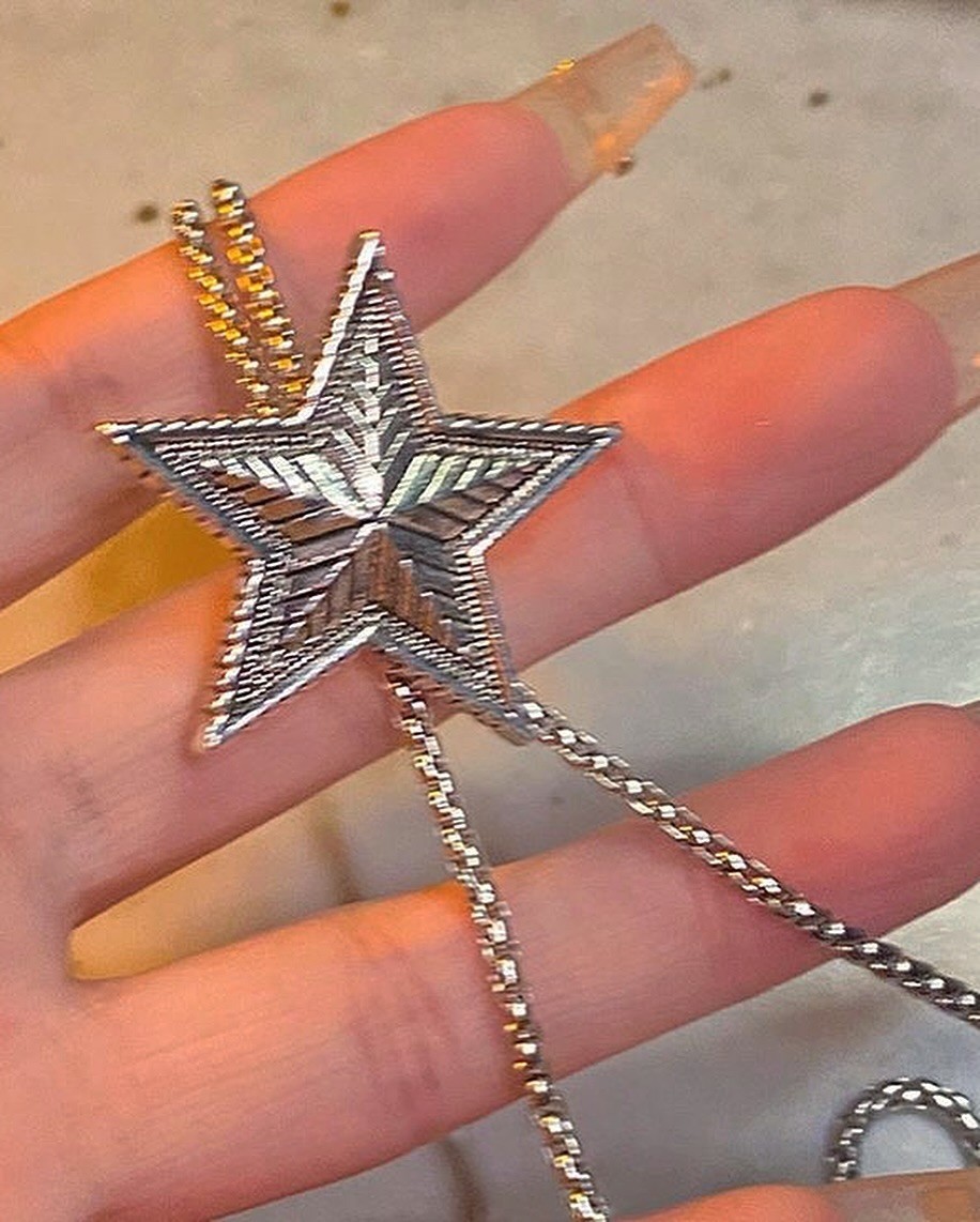 Star body chain