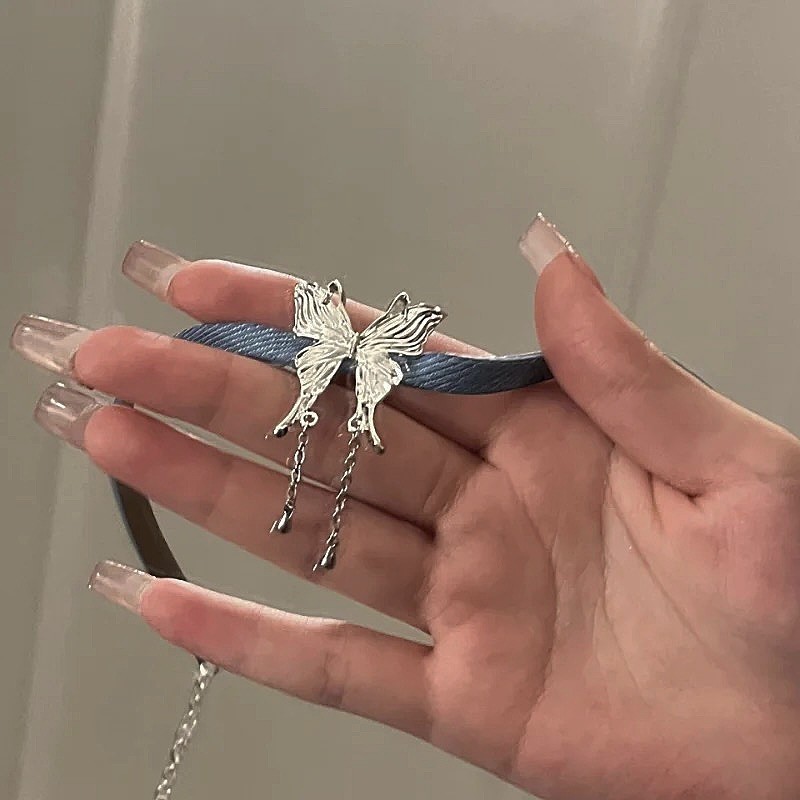 Blue choker