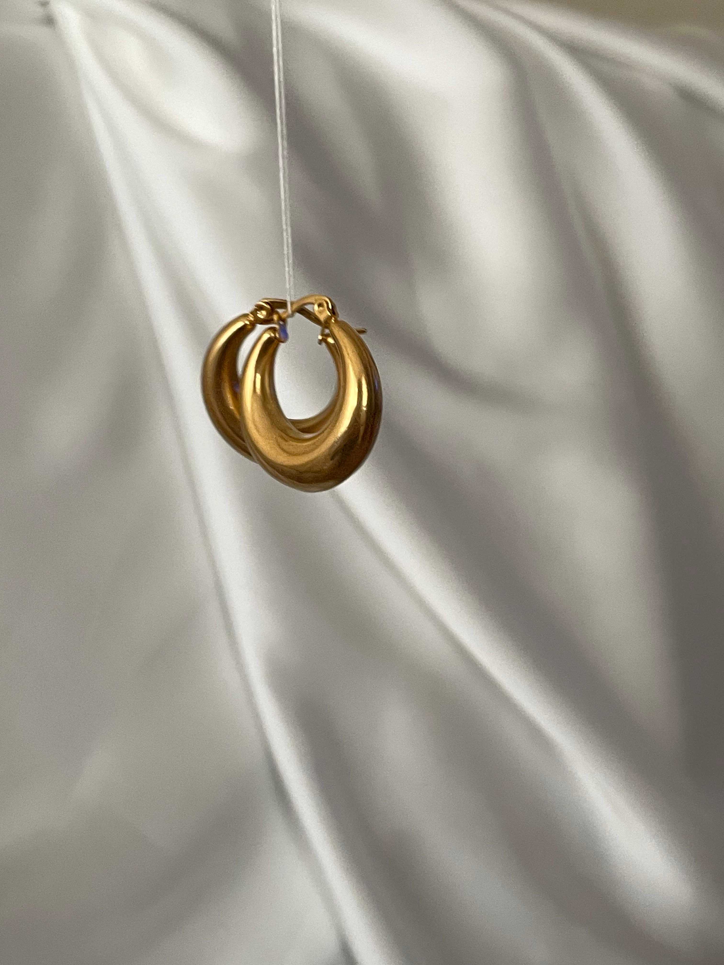 Ovoid küpe