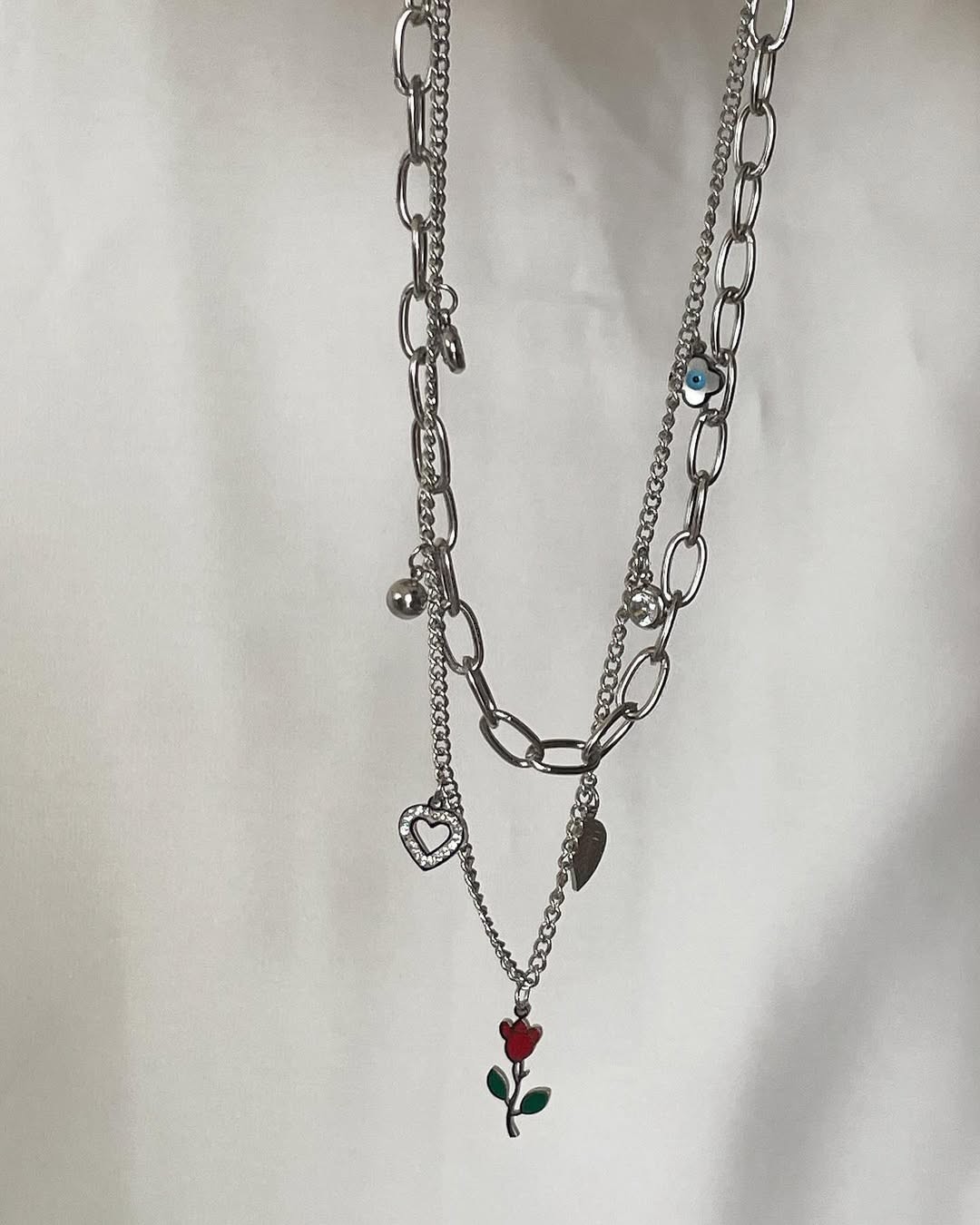 Silver rose necklace