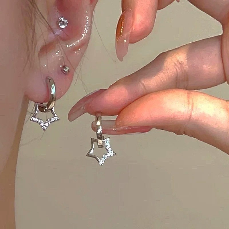Stone star earring