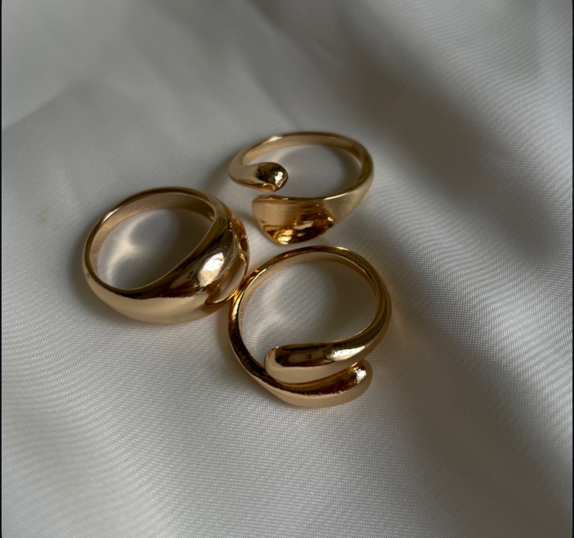 Gold ring set