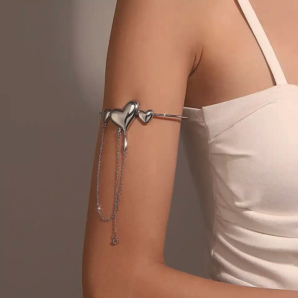 Heart arm chain
