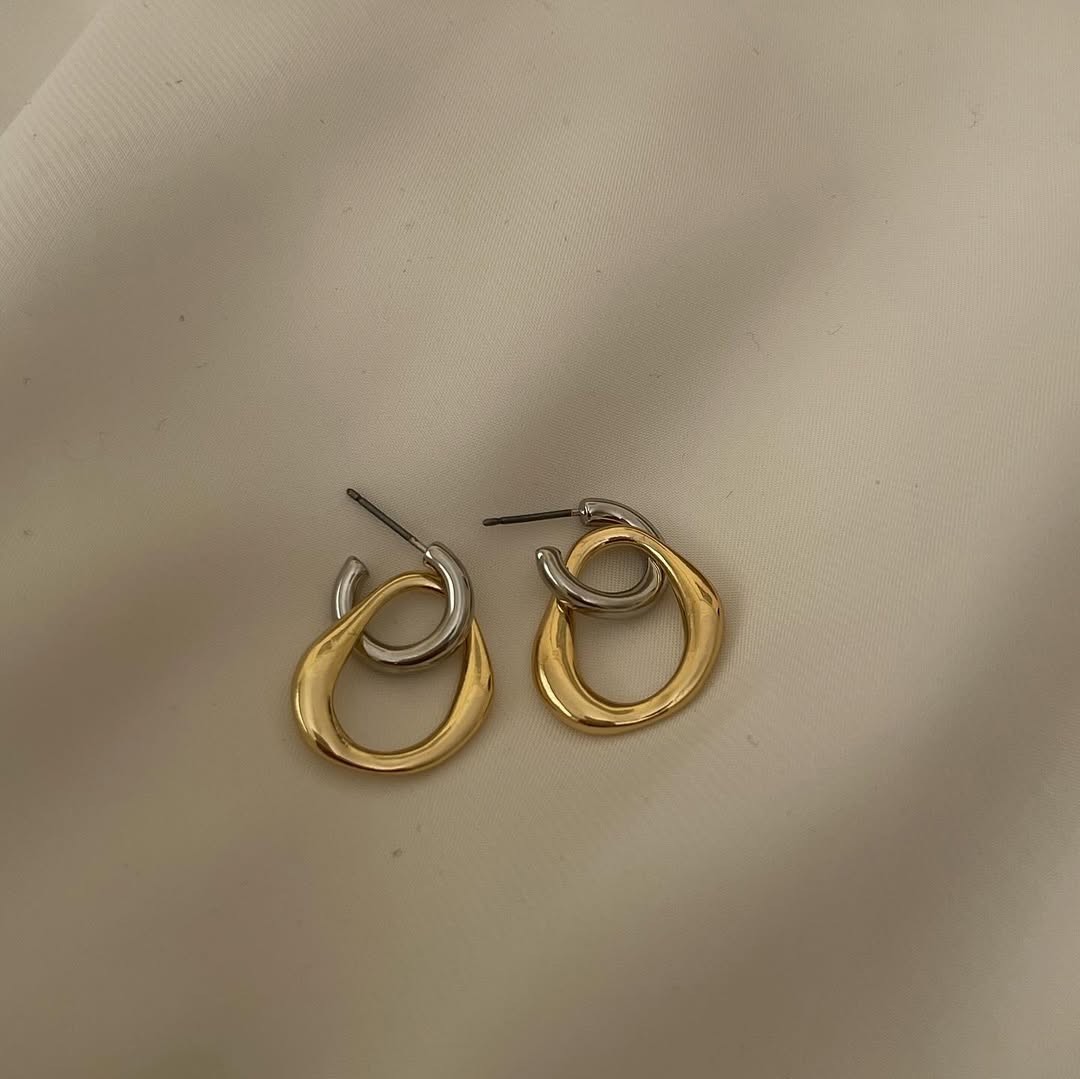 Two tone earring