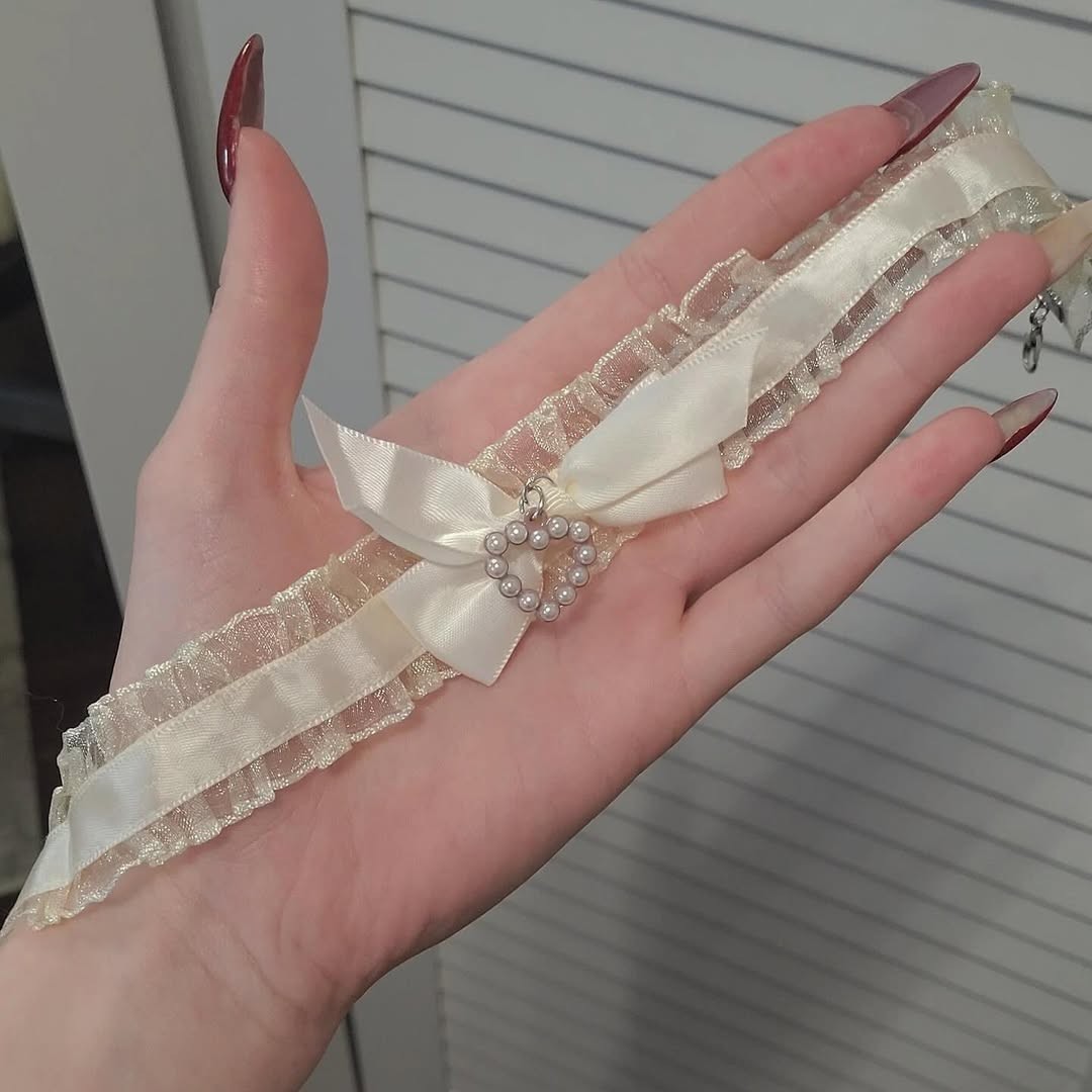 Lolit choker
