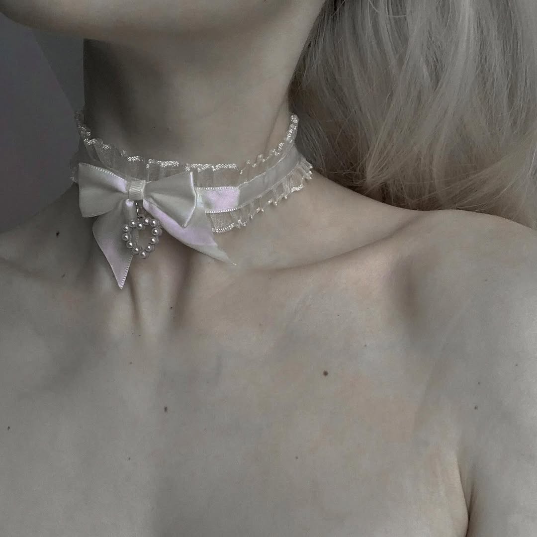Lolit choker