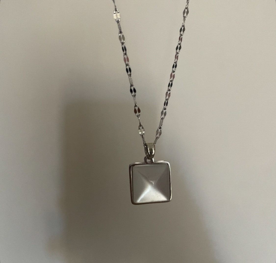 White Stone Kolye