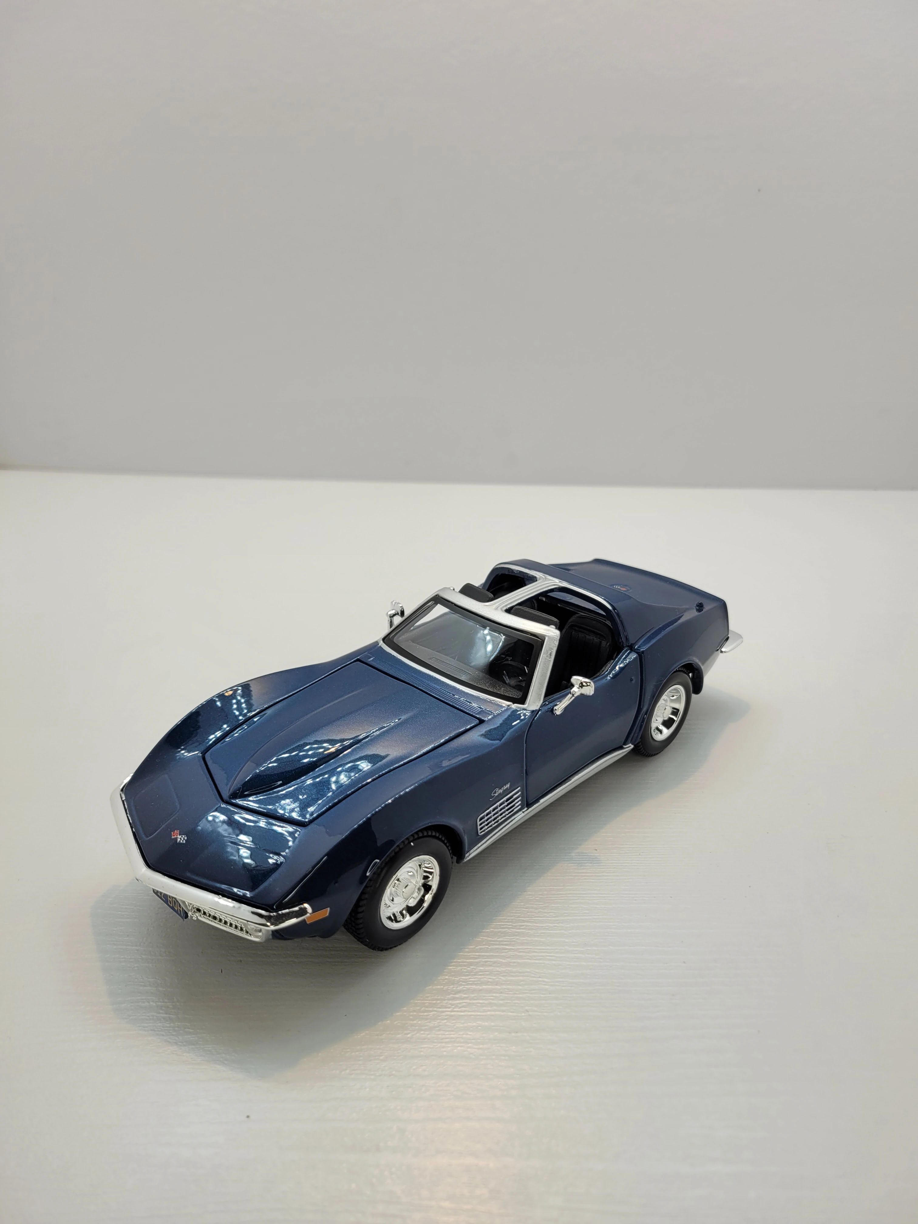 Maisto 1:24 Corvette