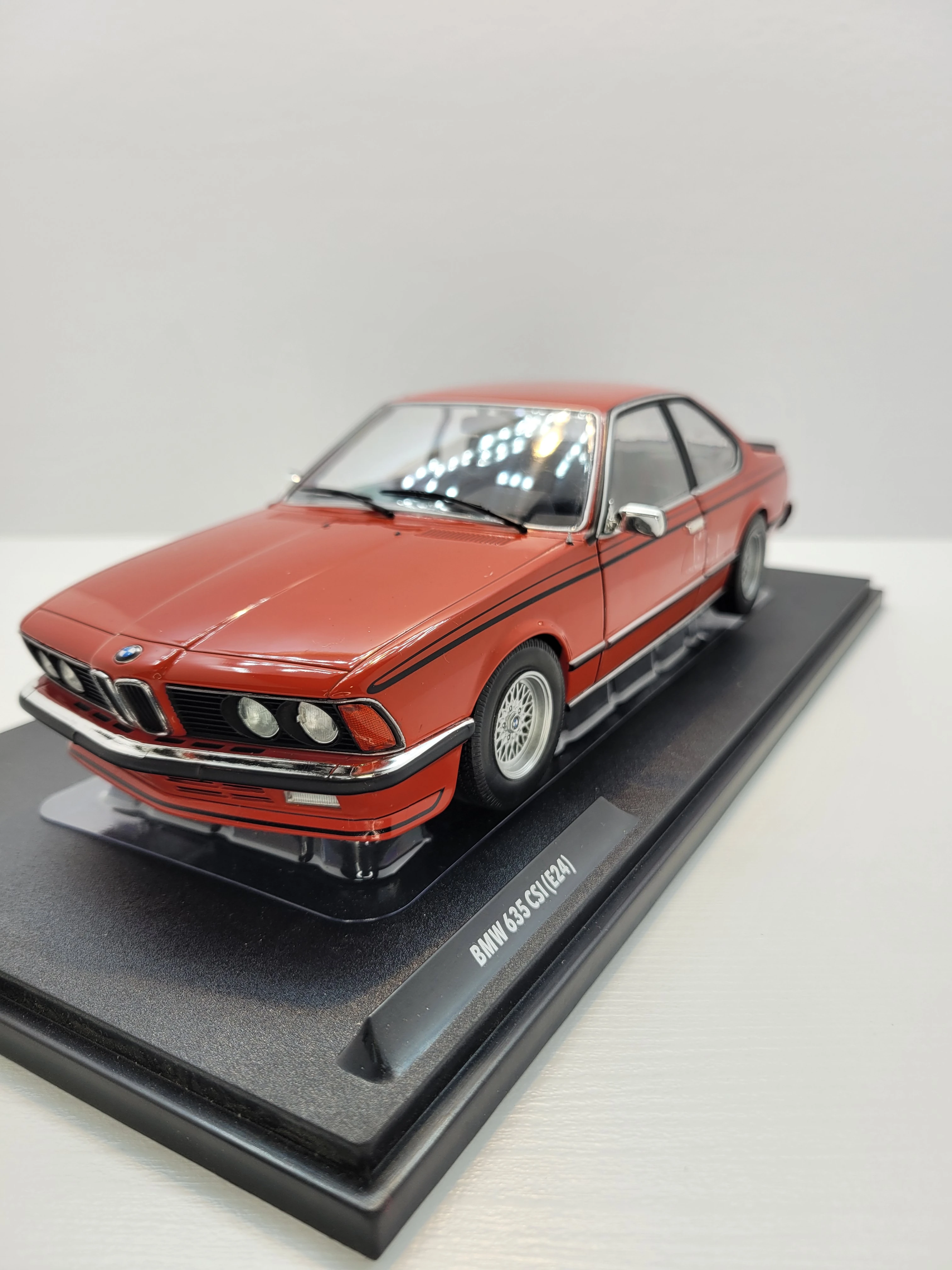  BMW 635 CSi (E24) 1:18