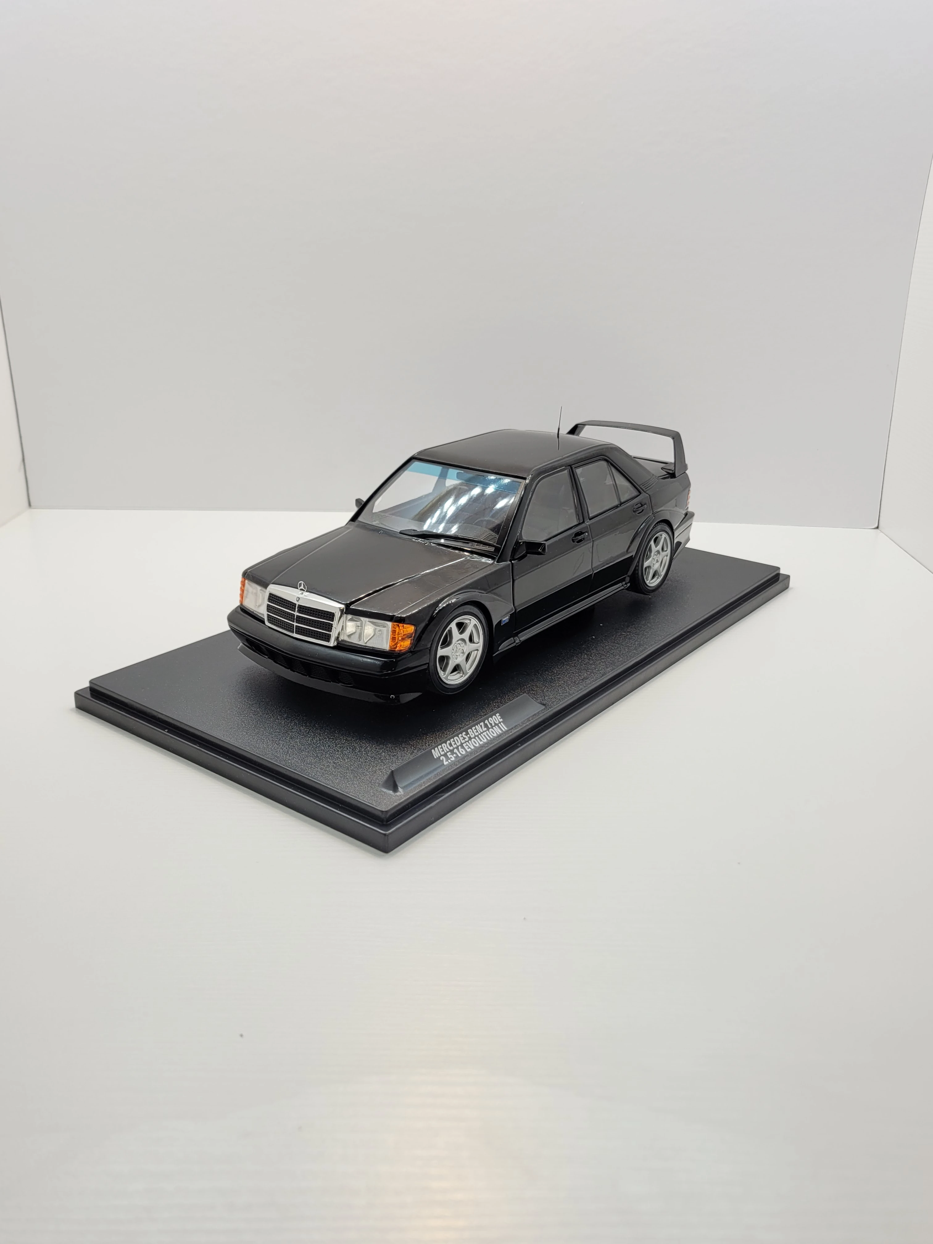 Mercedes-Benz 190E 2.5-16 Evolution II – Solido 1:18 Ölçek