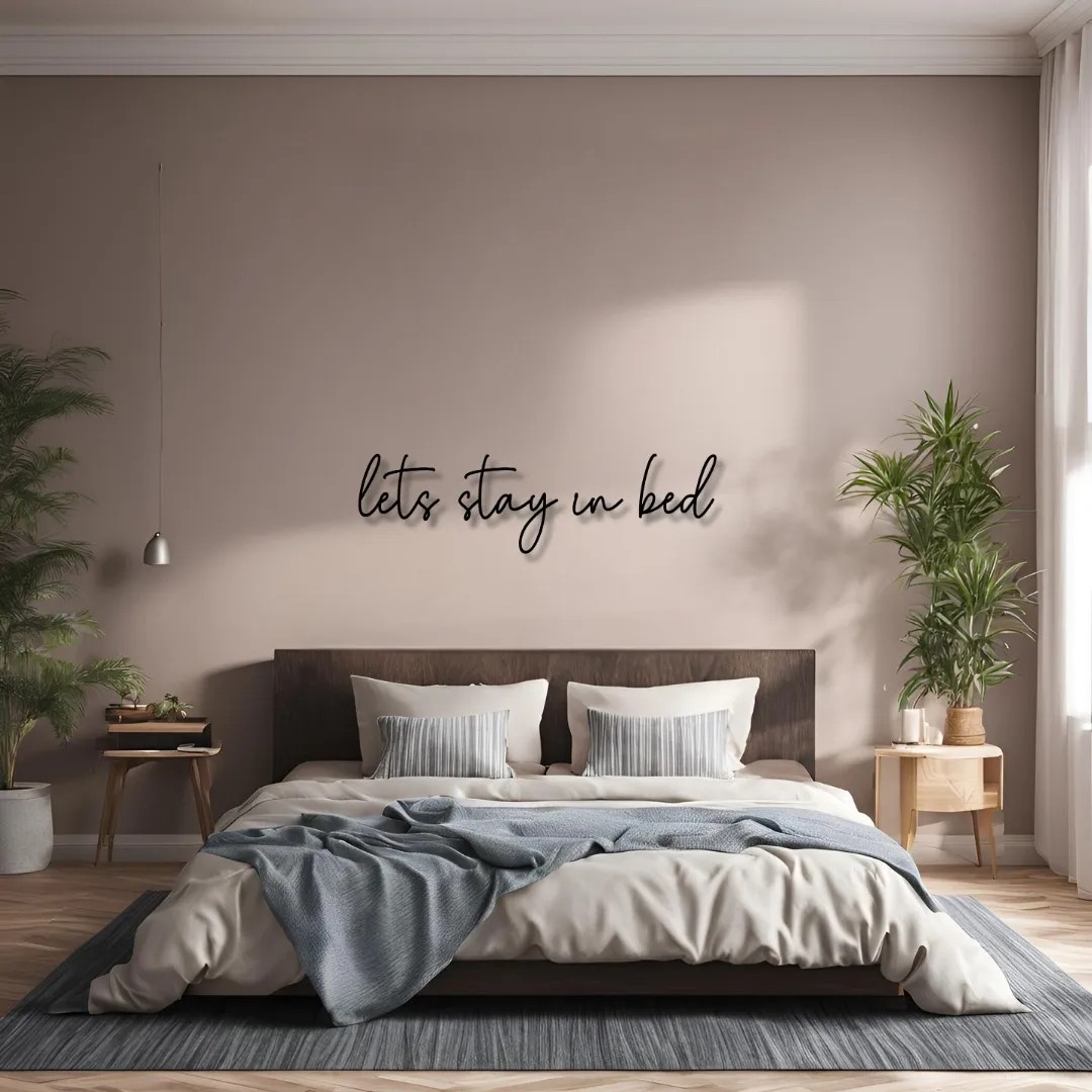 Sanatsal Metal Tablo Let's Stay in Bed 2 Metal Duvar Tablosu İmza