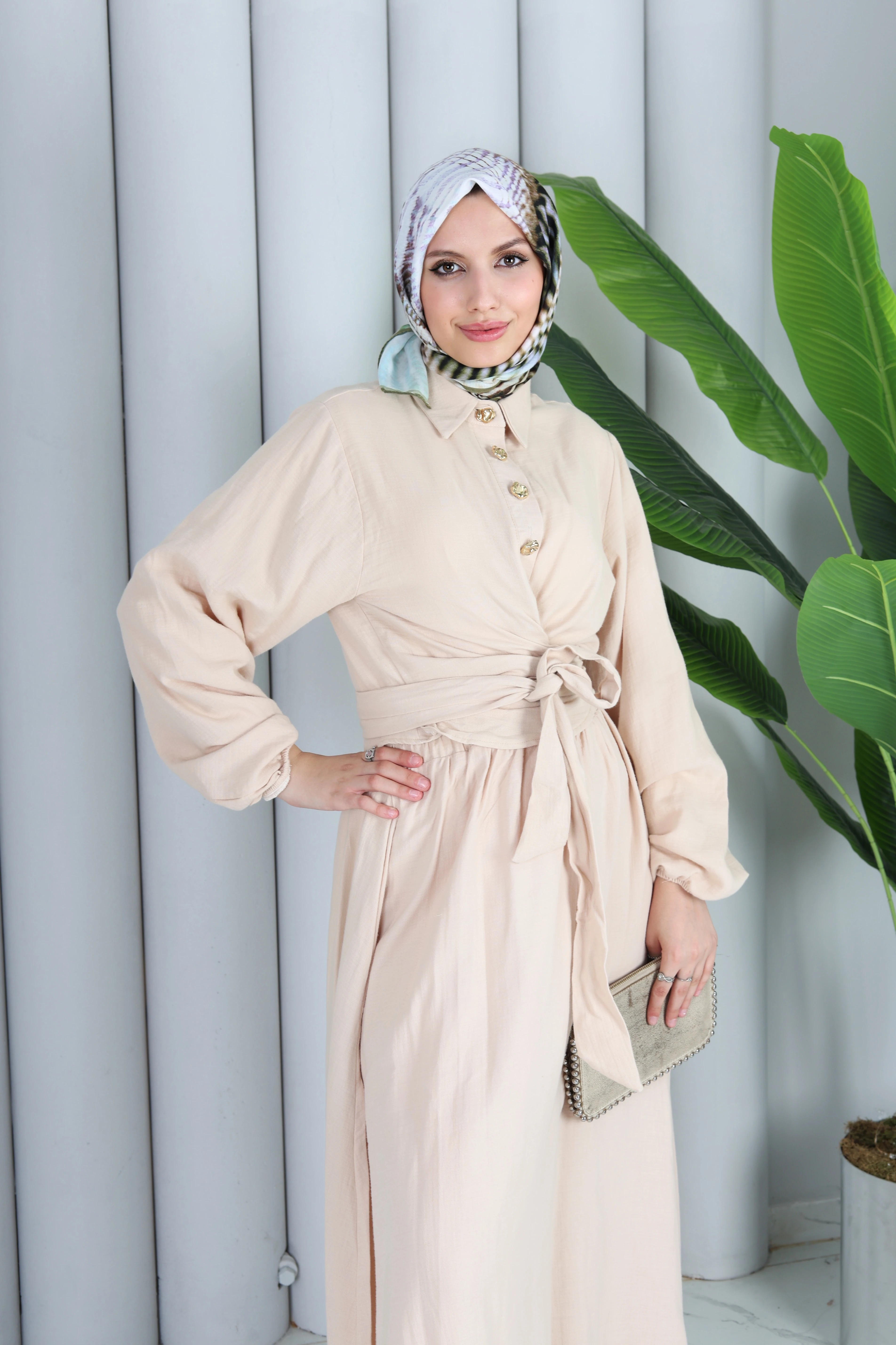 KUŞAKLI DÜĞMELİ TAKIM - ekru