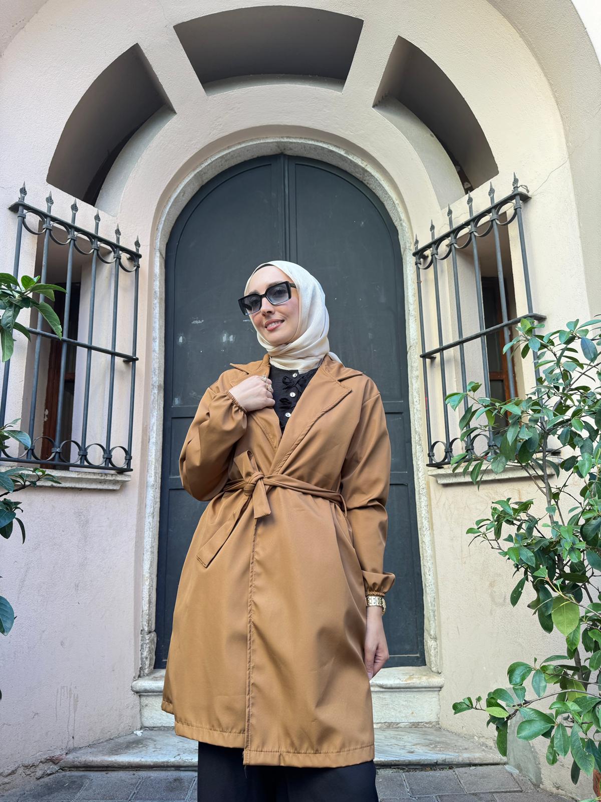 Şıklık ve Konfor Kadın Kuşaklı Trenç - TABA