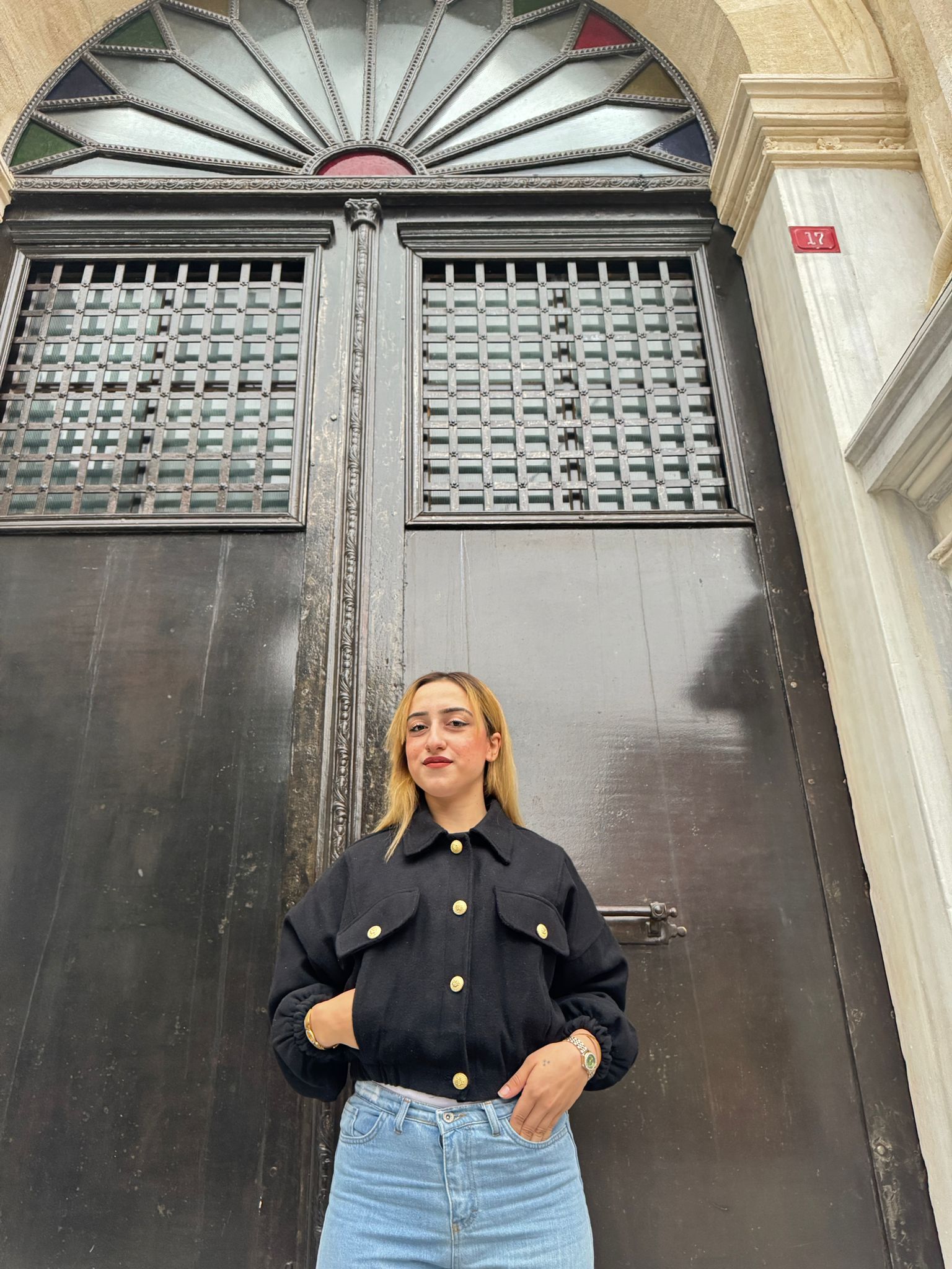 Gold düğme detaylı Kısa kaban - SIYAH