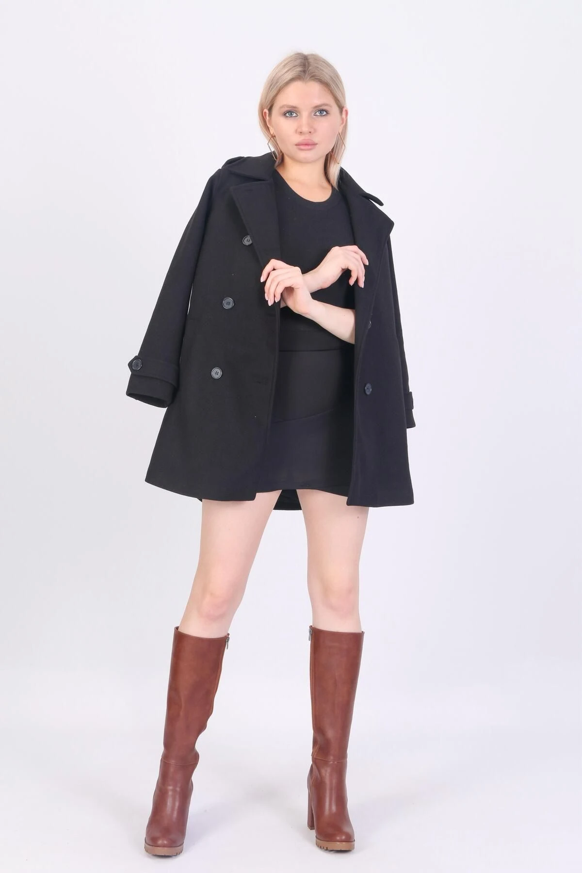 Düğme Detaylı Kemerli Kaşe Kaban