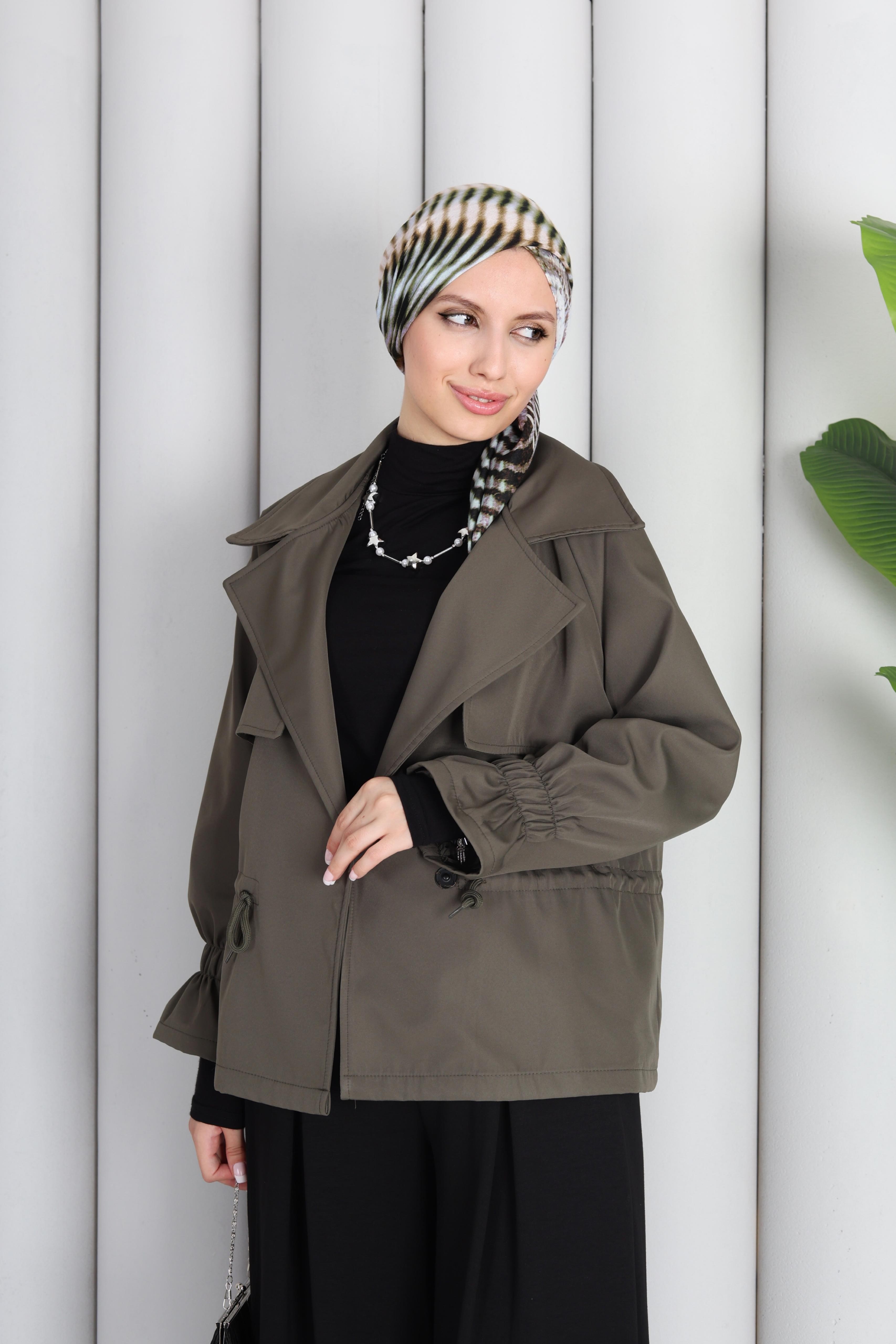 BELİ BÜZGÜ DETAYLI KISA TRENÇKOT - HAKİ