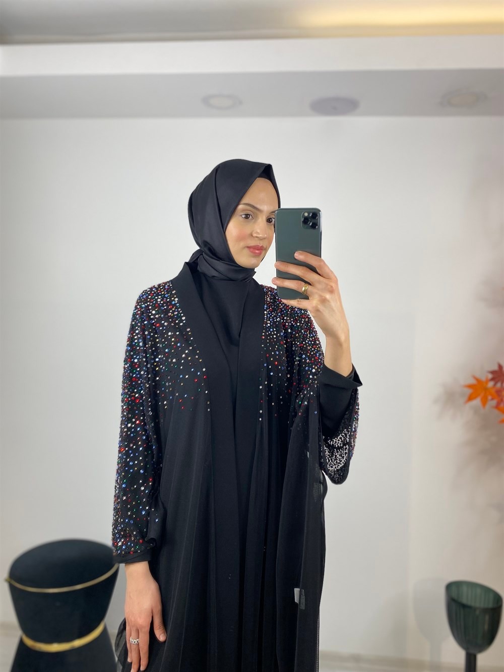 Corner Fashion Tül Renkli Taşlı Önü Açık Abaya 2133-SİYAH
