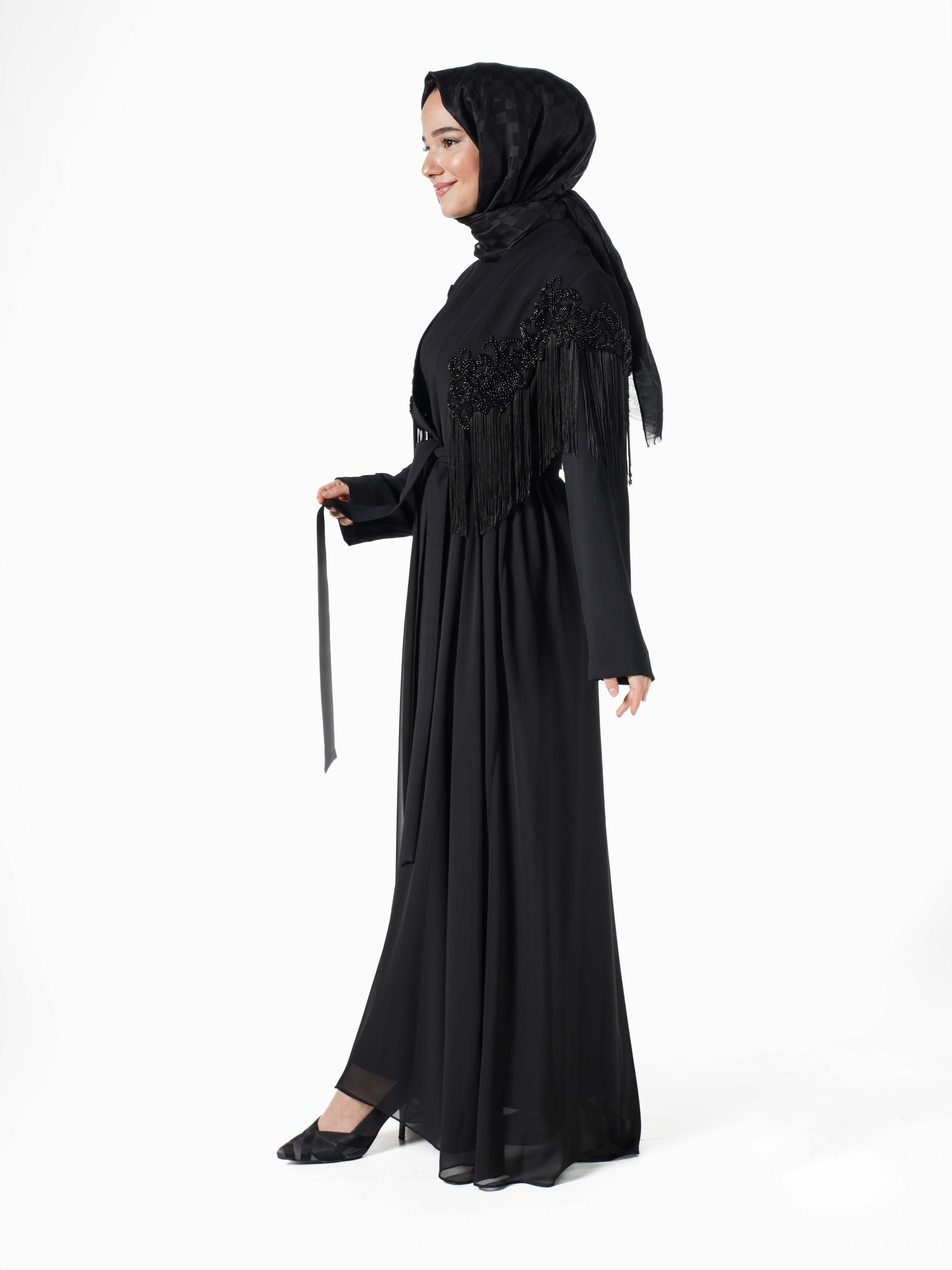 Heddy Omuzu Püsküllü ve Taşlı Abaya 7601-SİYAH