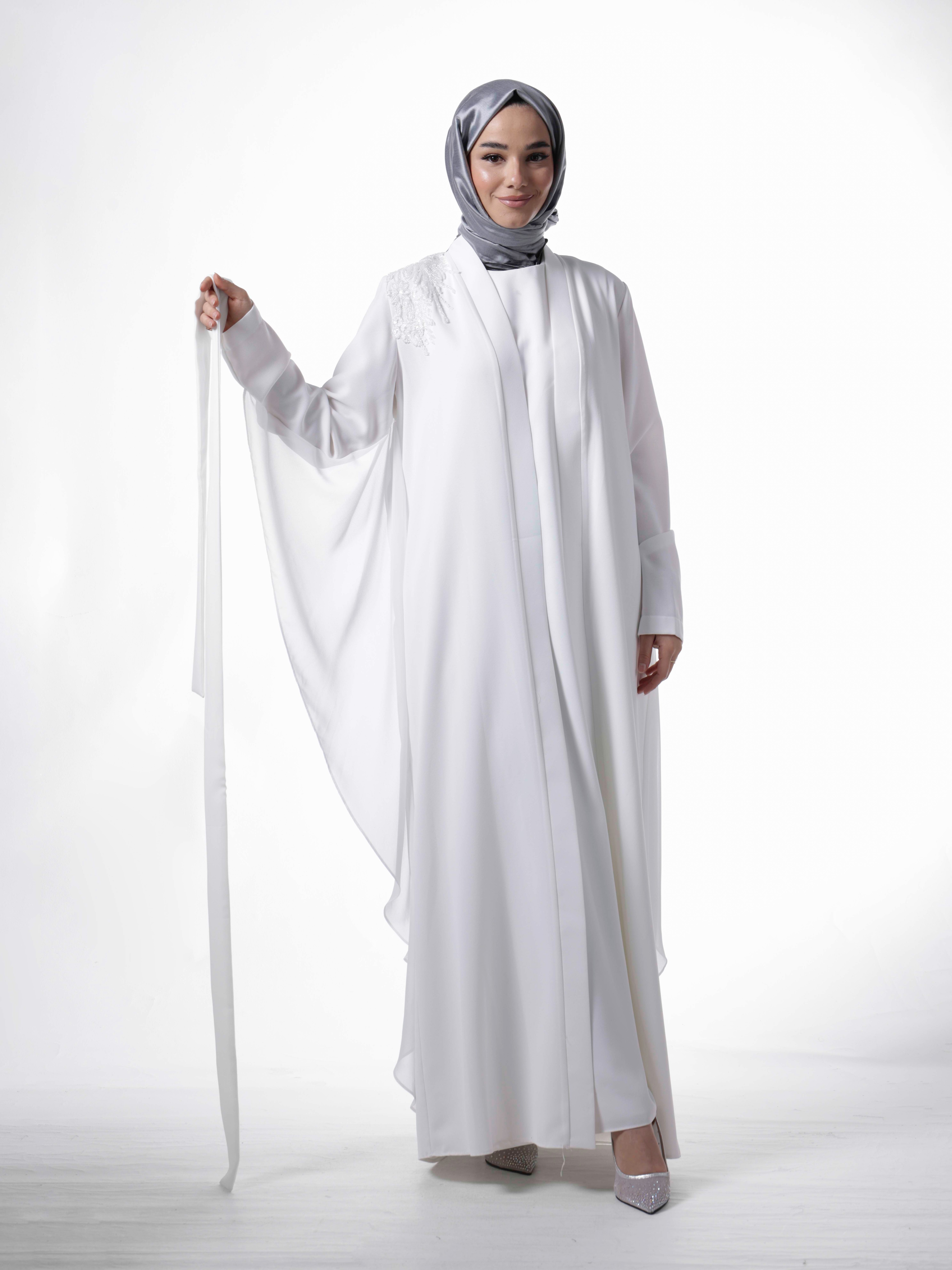 Heddy Omuzu İşlemeli Abaya 7654-EKRU