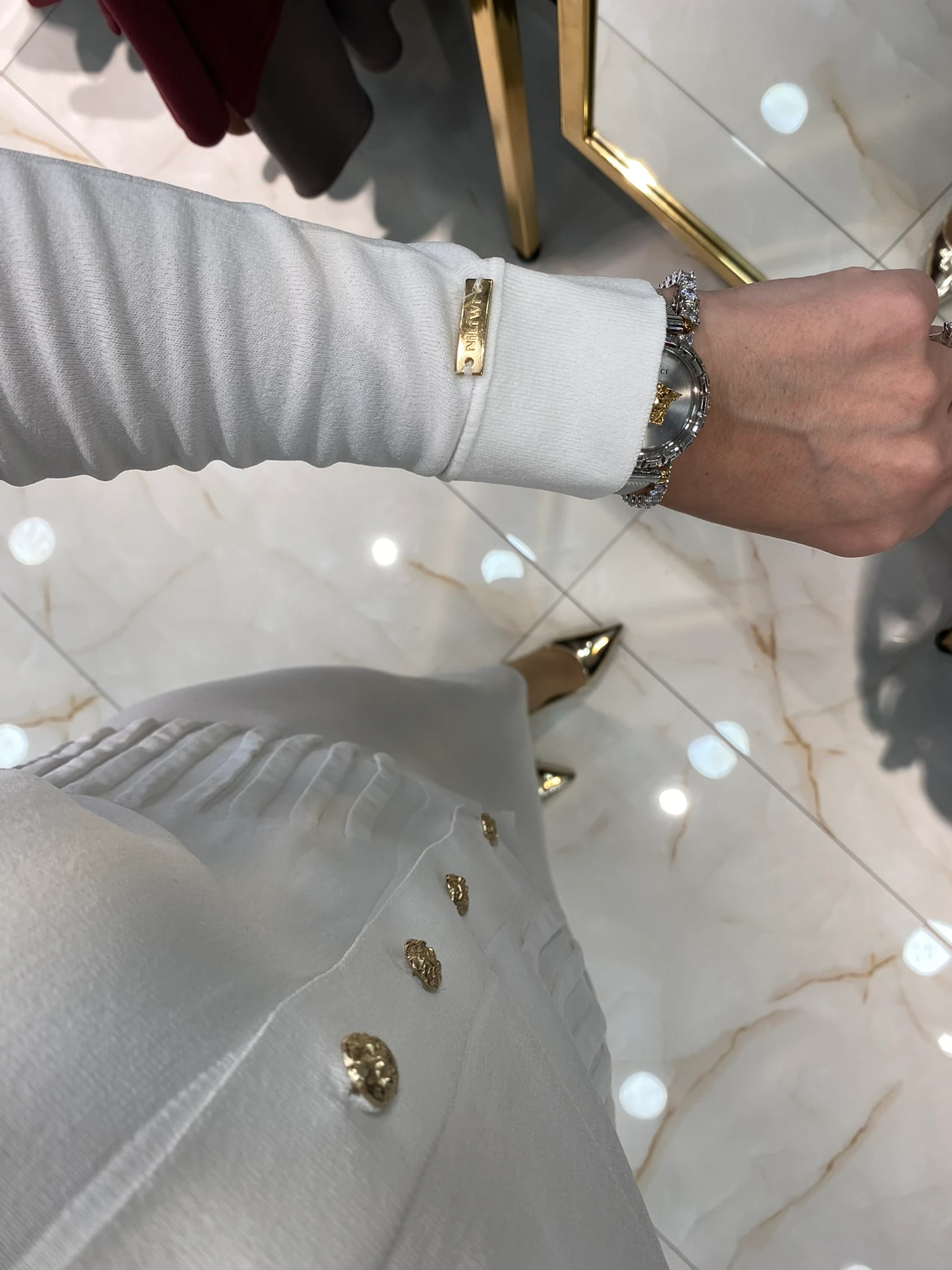 NİLİWİ TRİKO 3063 KISA BROŞLU HIRKA