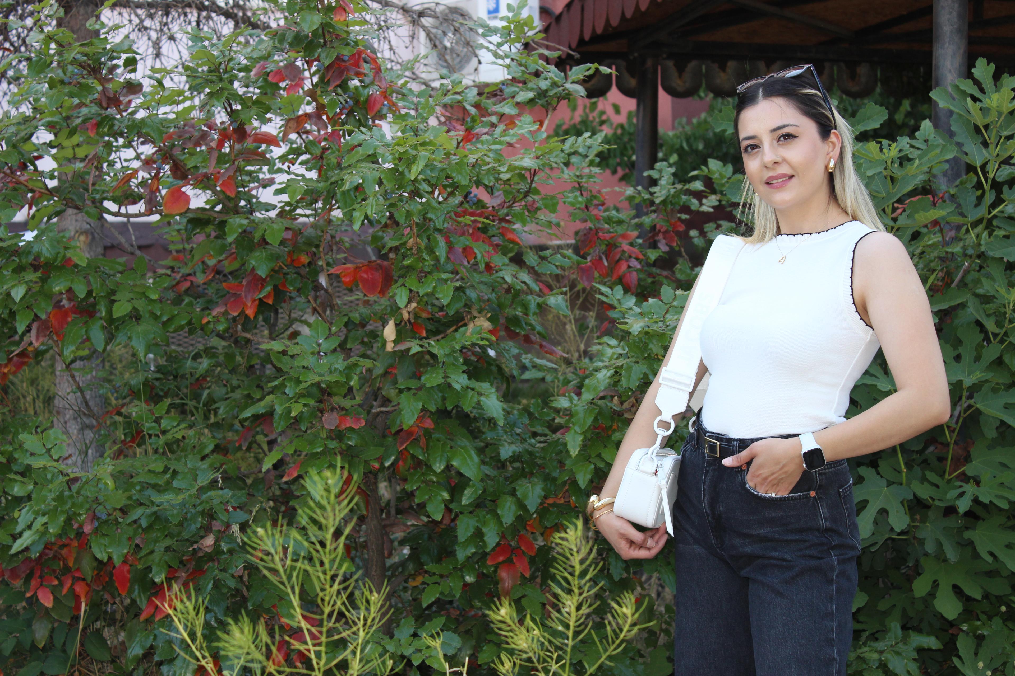 Kontrast Detaylı Askılı Bodysuit - Beyaz