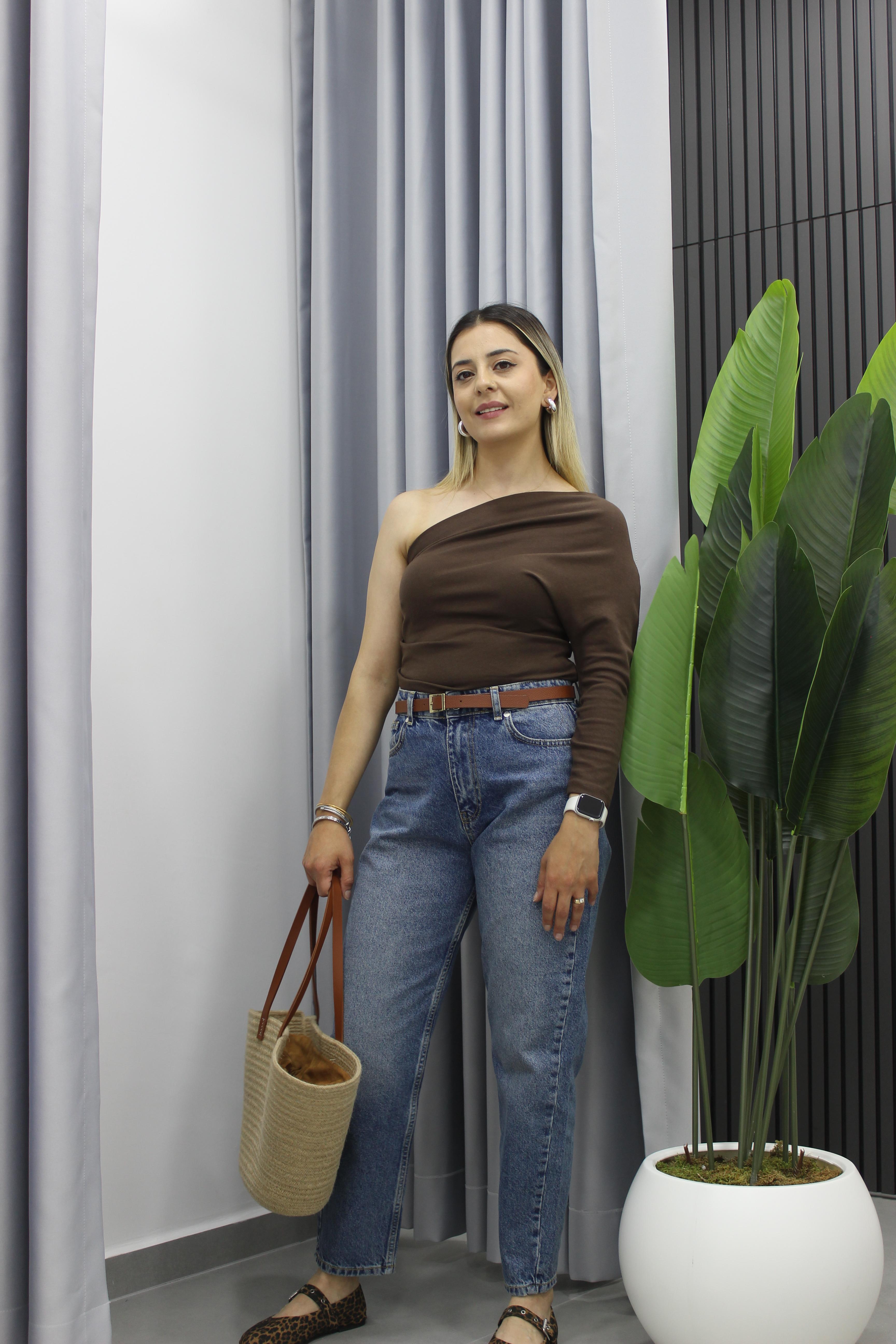 Pile Detaylı Asimetrik Bluz - Açık Kahve