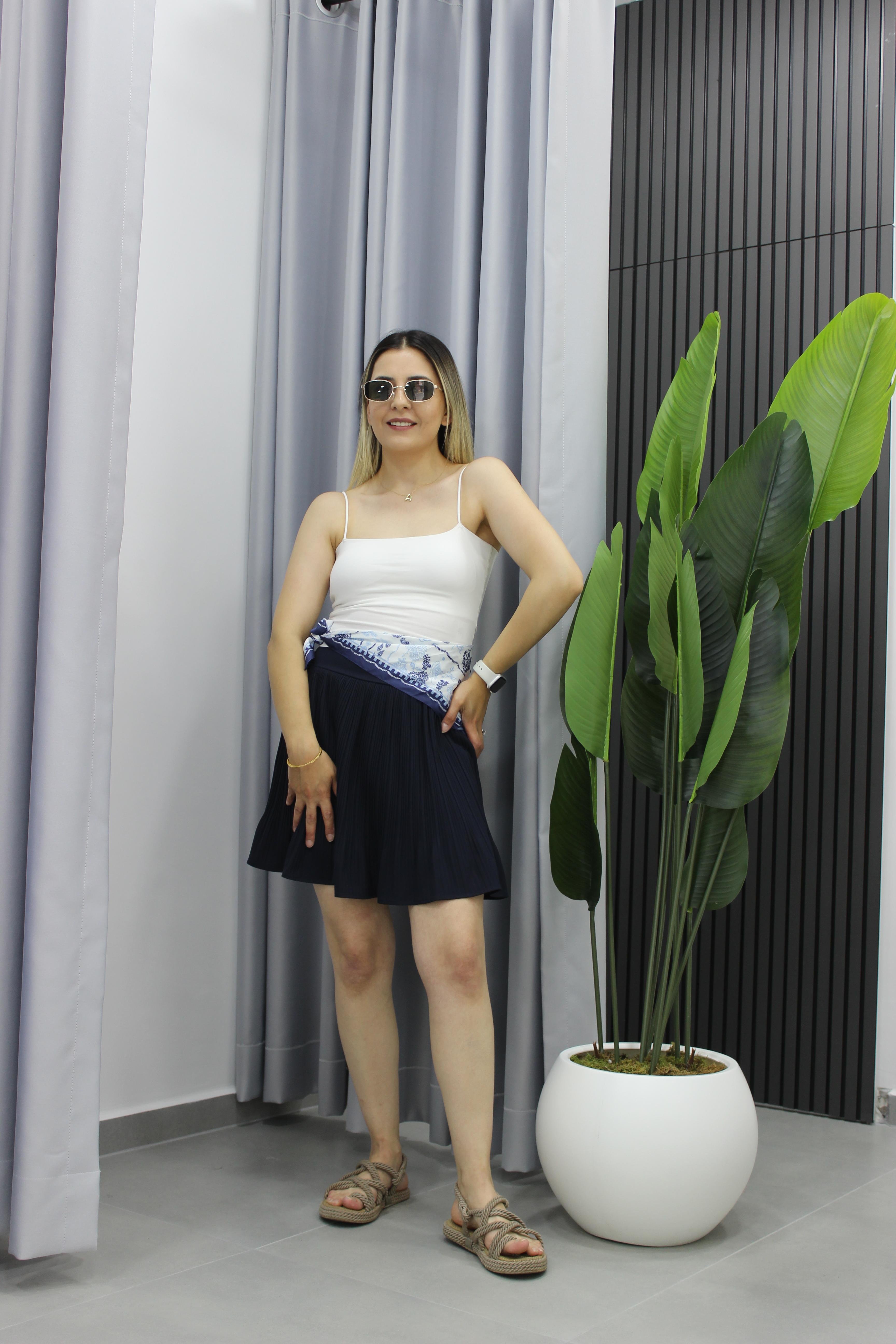 Pile Detaylı Şort Etek- Lacivert