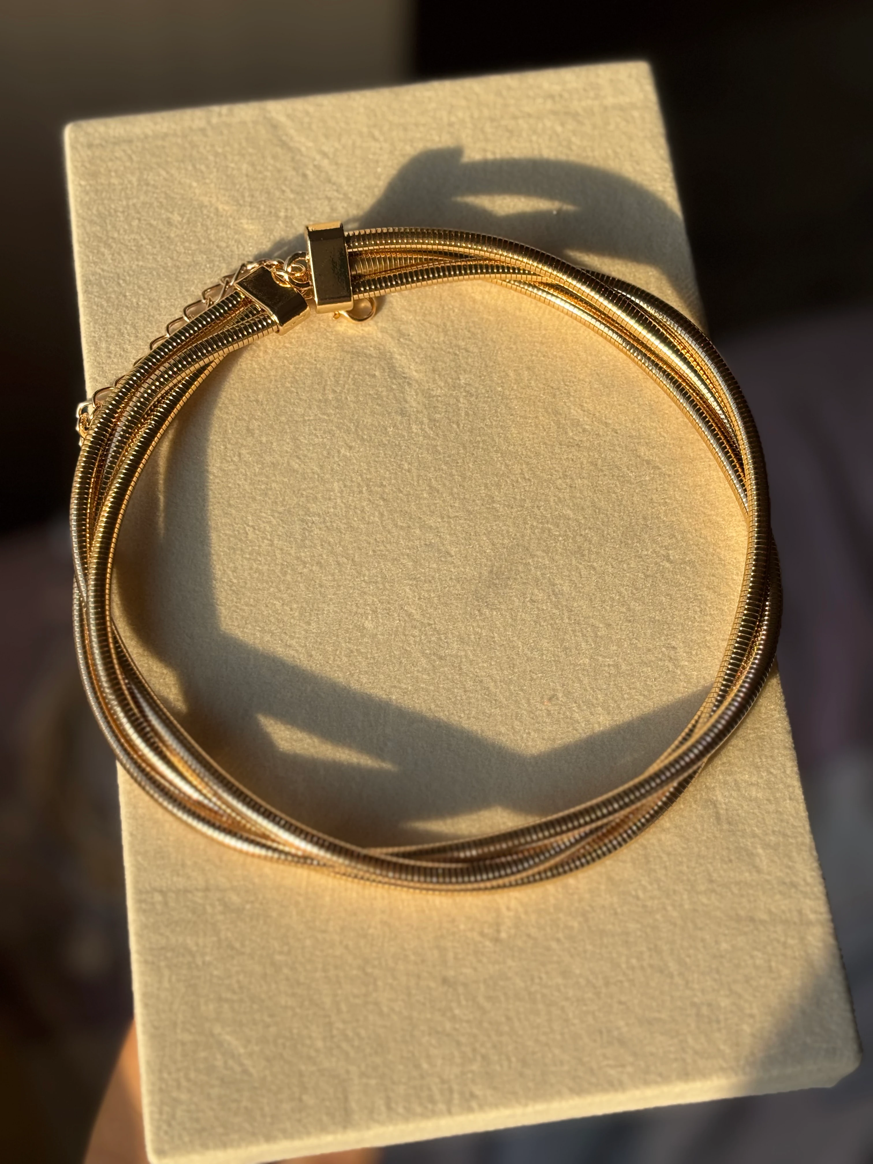 Tırtık Model Üçlü Sarmal Tasarım Gold Choker Kolye