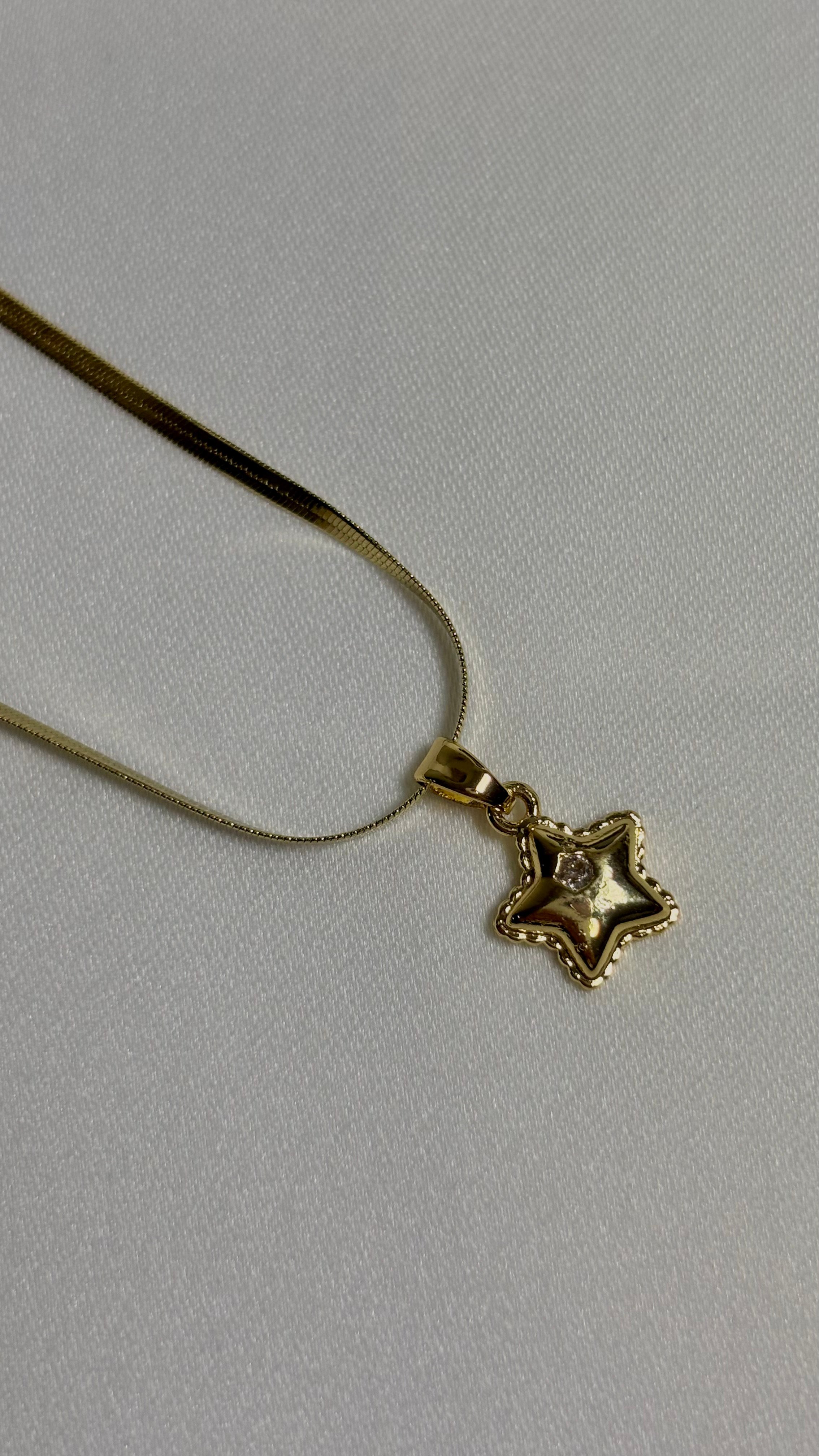 Yıldızlı Çelik Gold Kolye