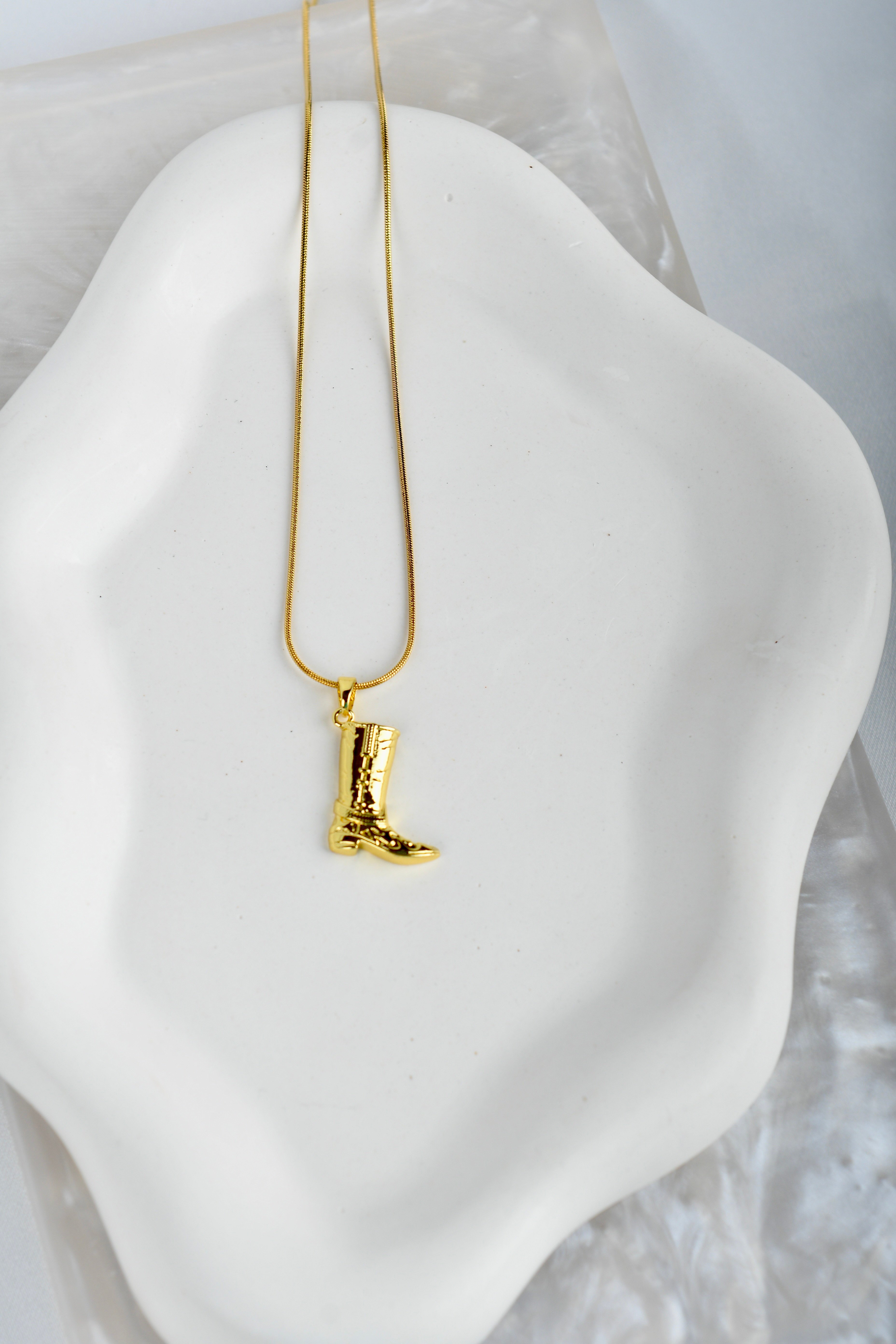 Gold Kovboy Çizme Sallantılı Yılan Zincir Çelik Kolye