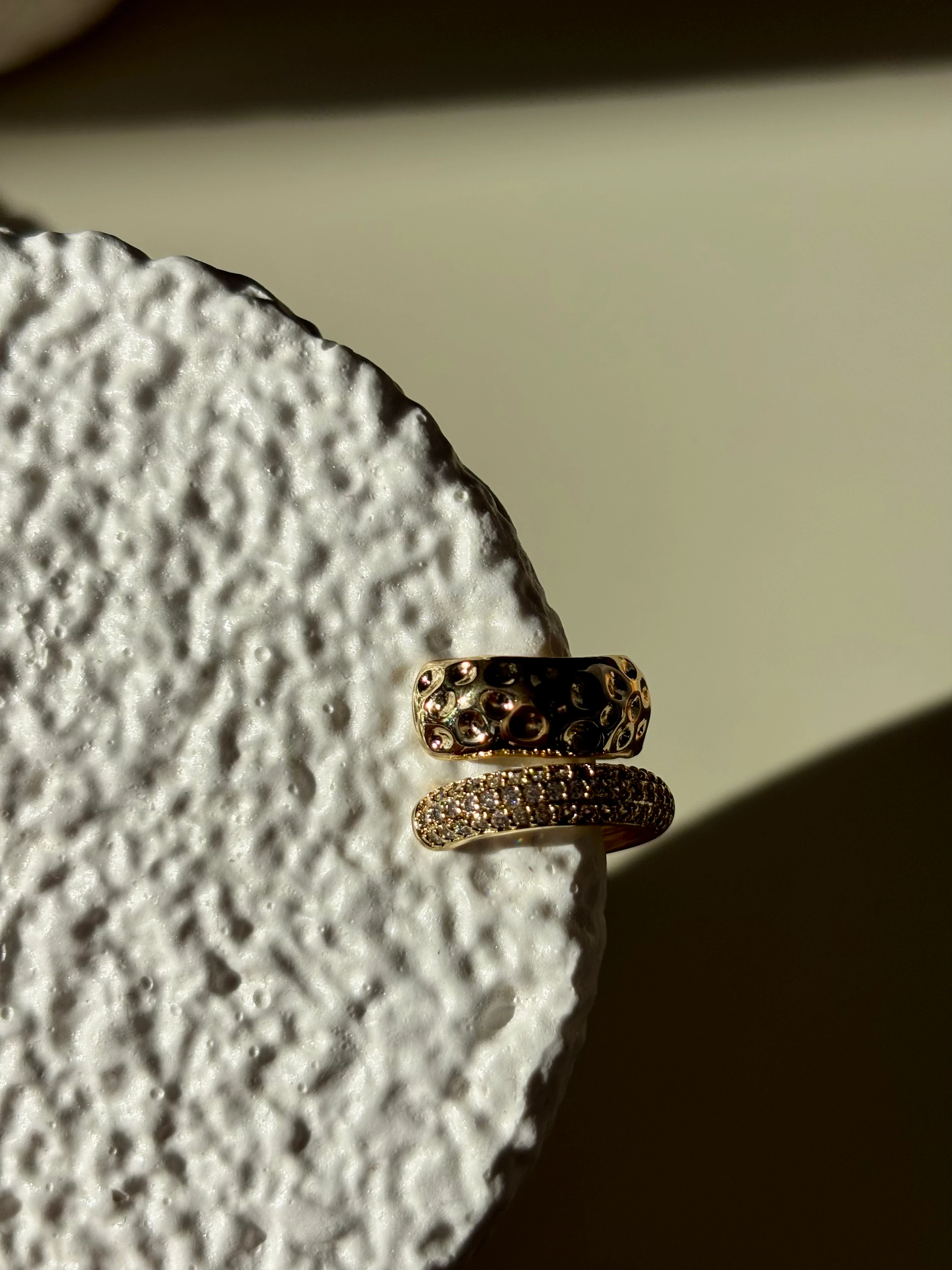 İkili Taşlı Gold Kıkırdak Küpe